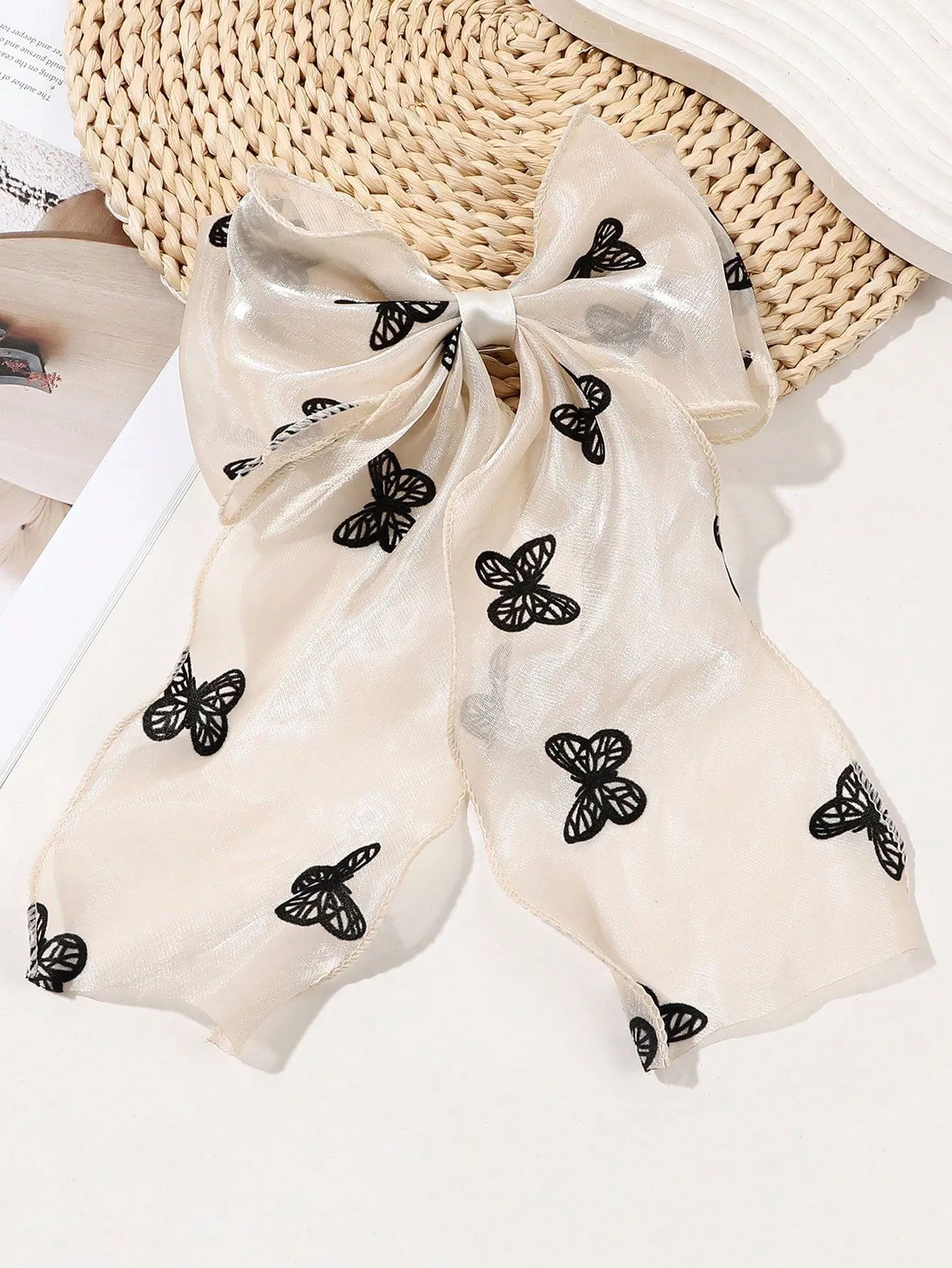 1pc Cream-Colored Hollow Out Butterfly Print Mesh Hair Clip