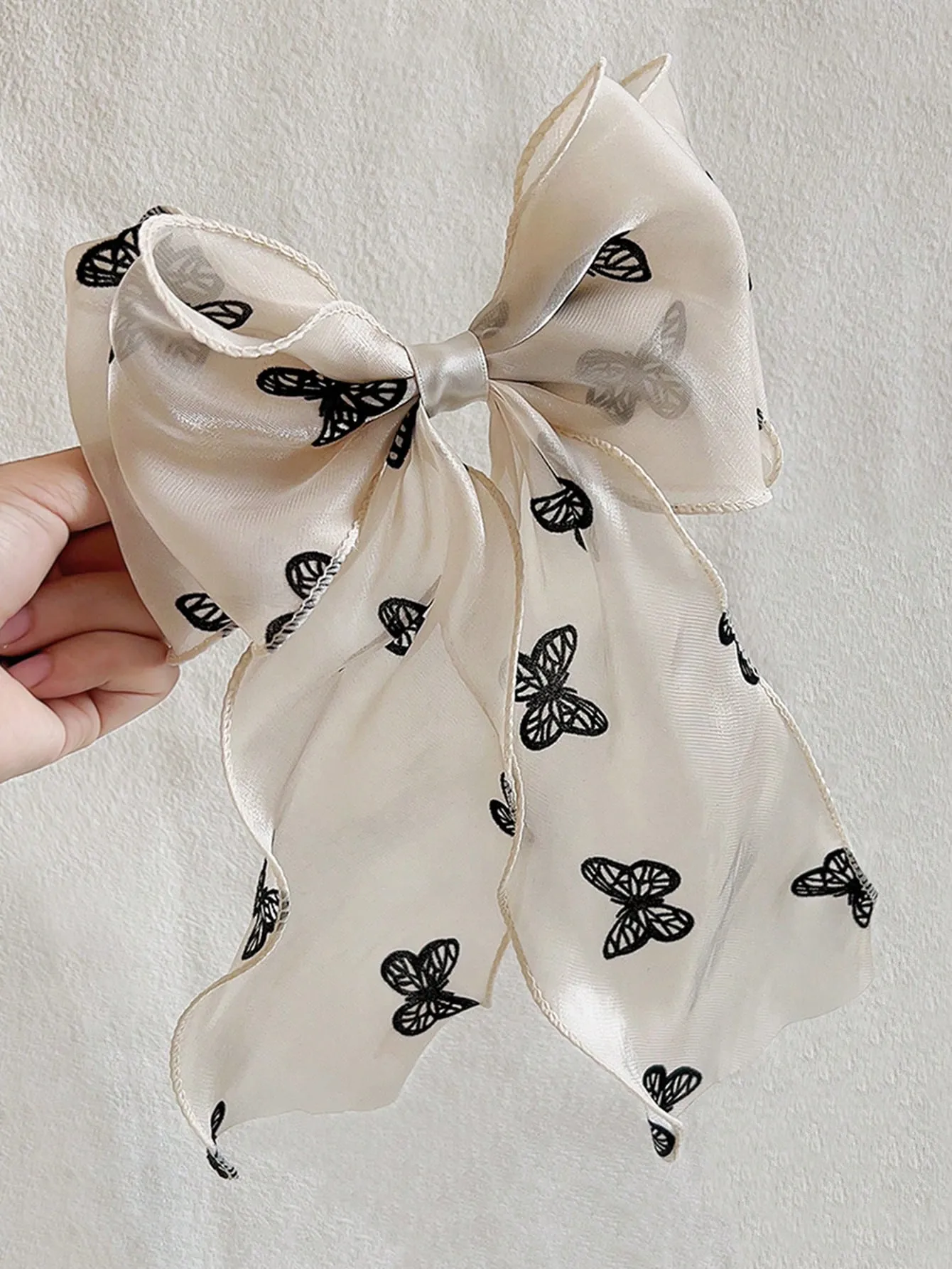 1pc Cream-Colored Hollow Out Butterfly Print Mesh Hair Clip