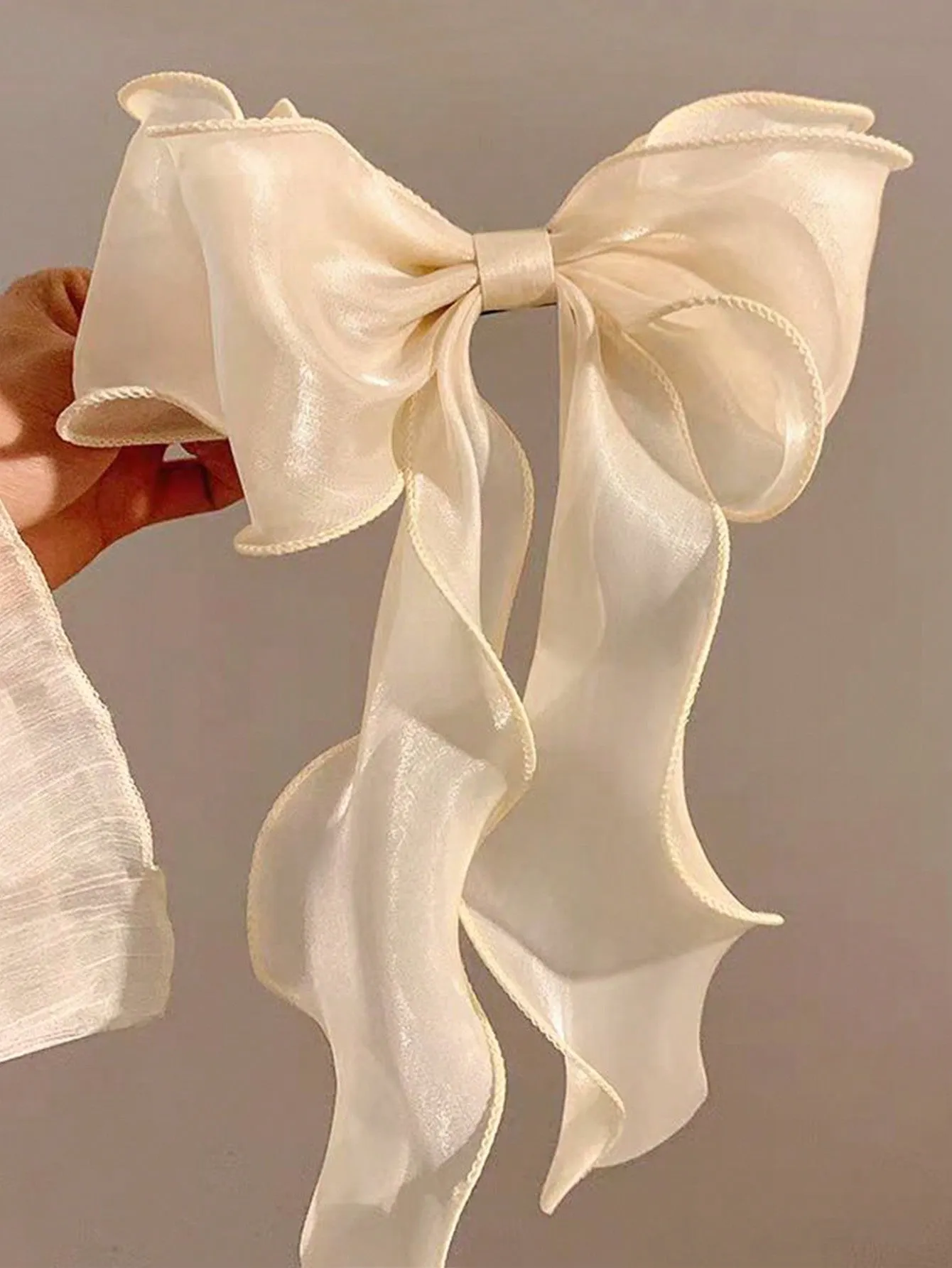 1pc Cream-Colored Hollow Out Butterfly Print Mesh Hair Clip