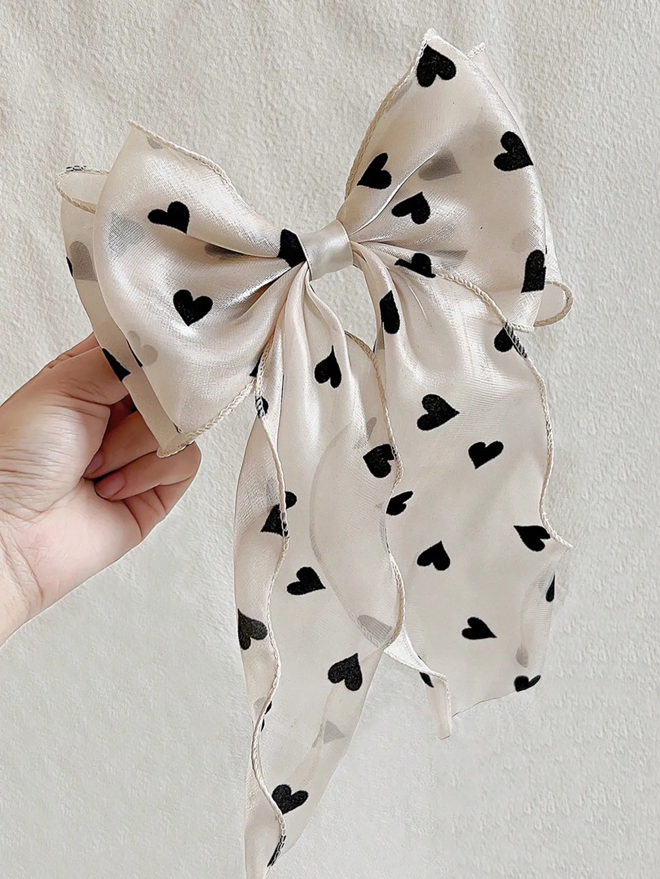 1pc Cream-Colored Hollow Out Butterfly Print Mesh Hair Clip