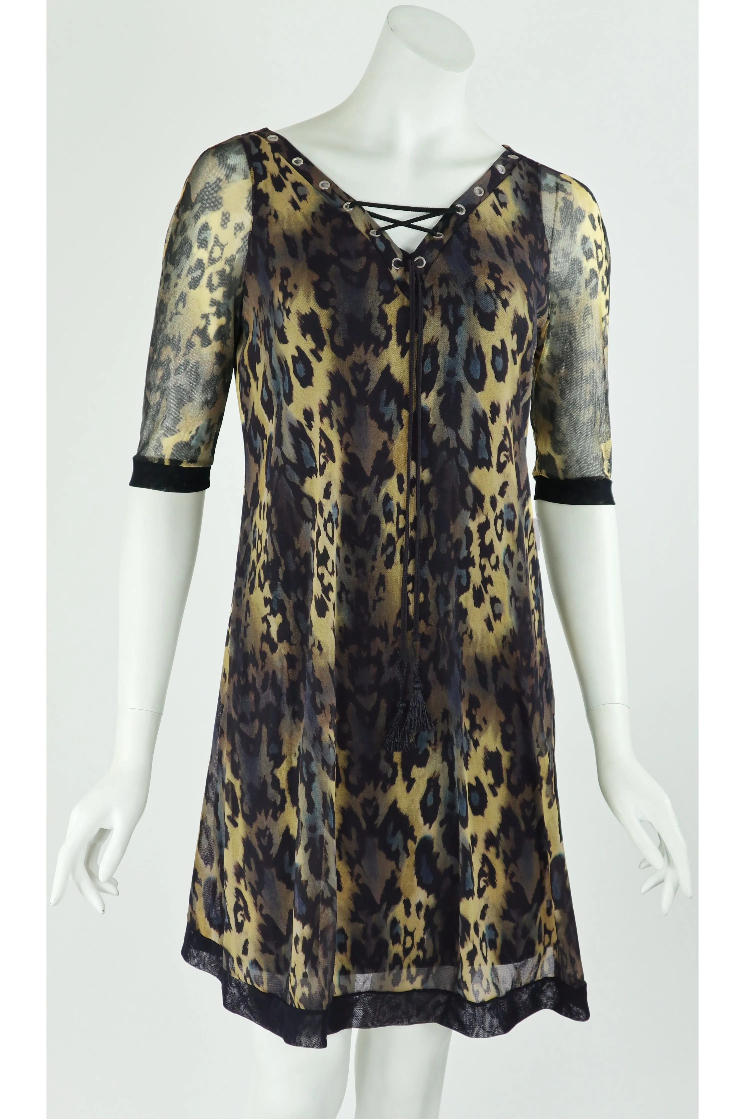 ABBEY Grommets and Ribbon 3/4 Sleeves A-Line Trapeze Dress