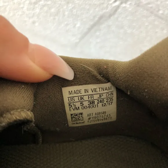 Adidas Prophere Trace Olive sneakers sz: 5.5