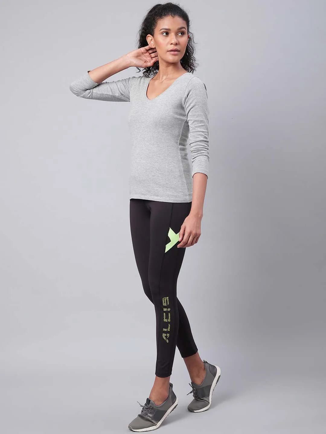 Alcis Women Black Drytech  Solid Cropped Training Tights