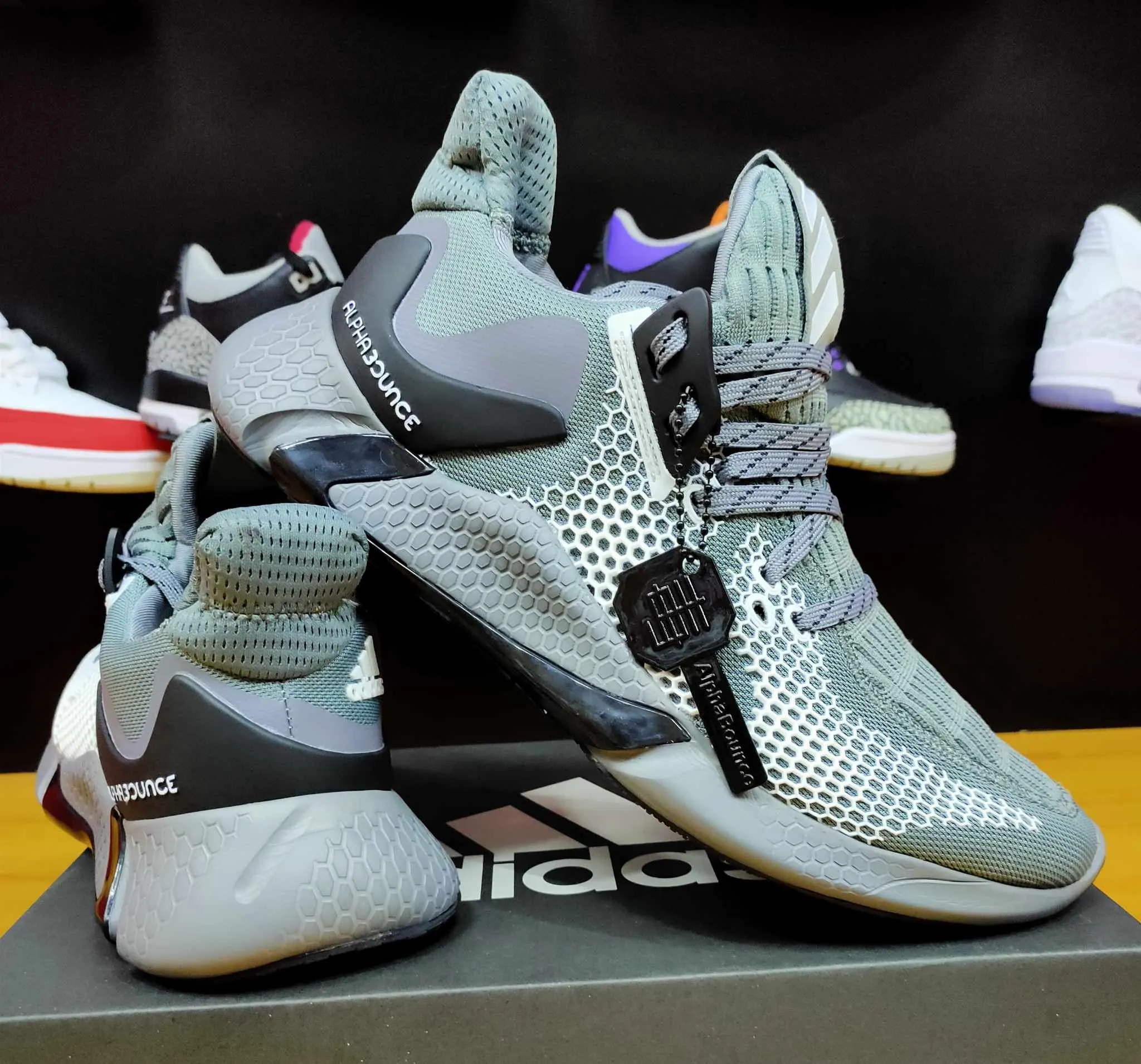 Alpha Bounce Instinct "Gray"