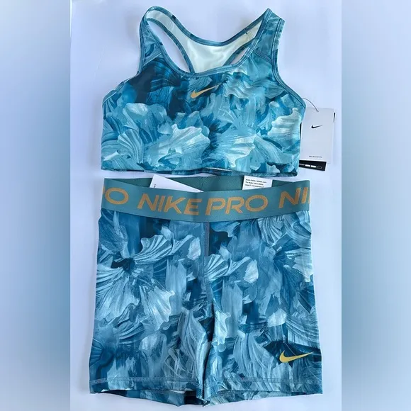 Bundle Nike Pro Women's 5&quot; Shorts &amp; Swoosh Medium-Support Padded Sports Bra