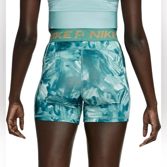Bundle Nike Pro Women's 5&quot; Shorts &amp; Swoosh Medium-Support Padded Sports Bra