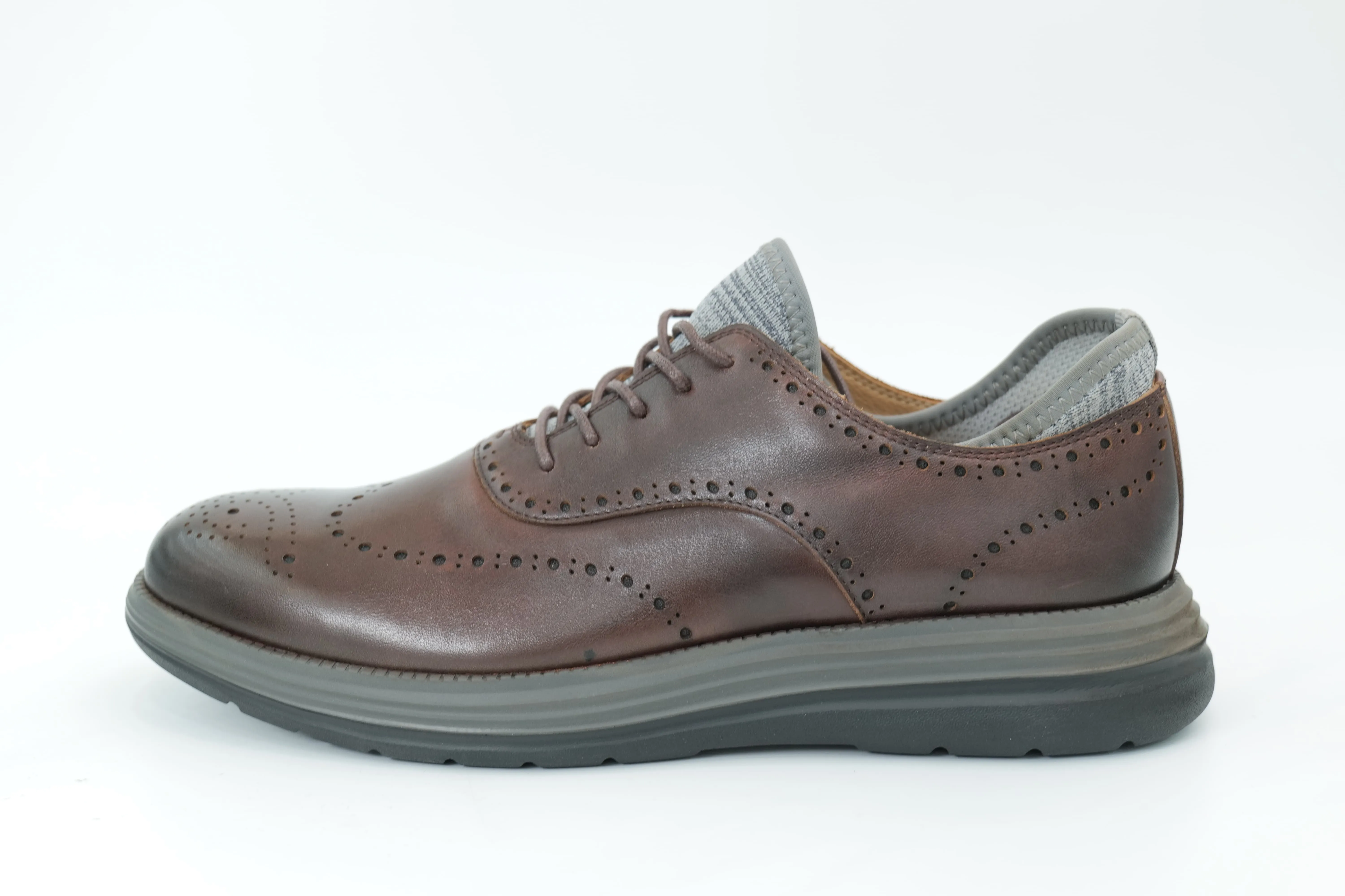 Casual shoes
