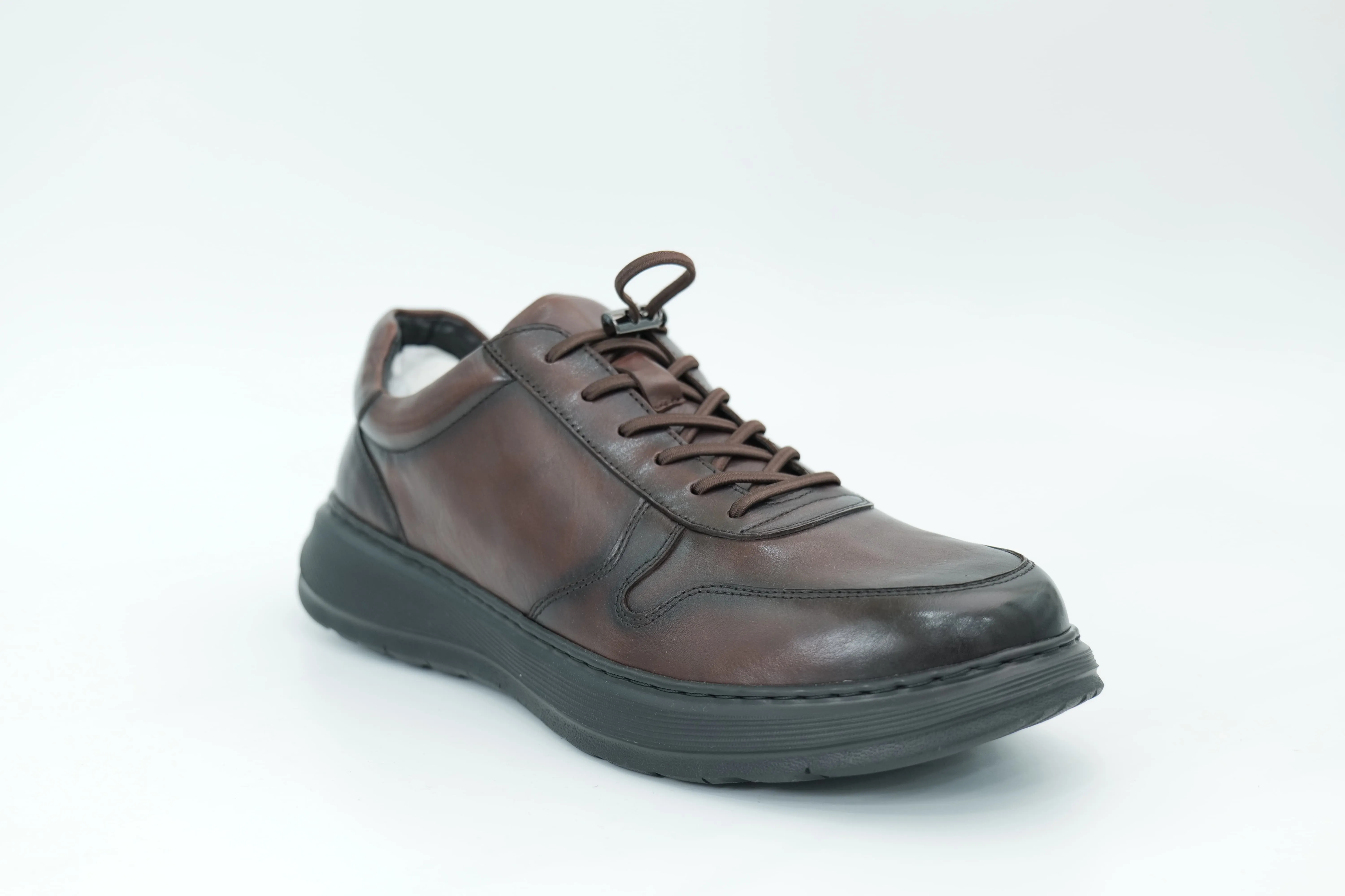 Casual shoes