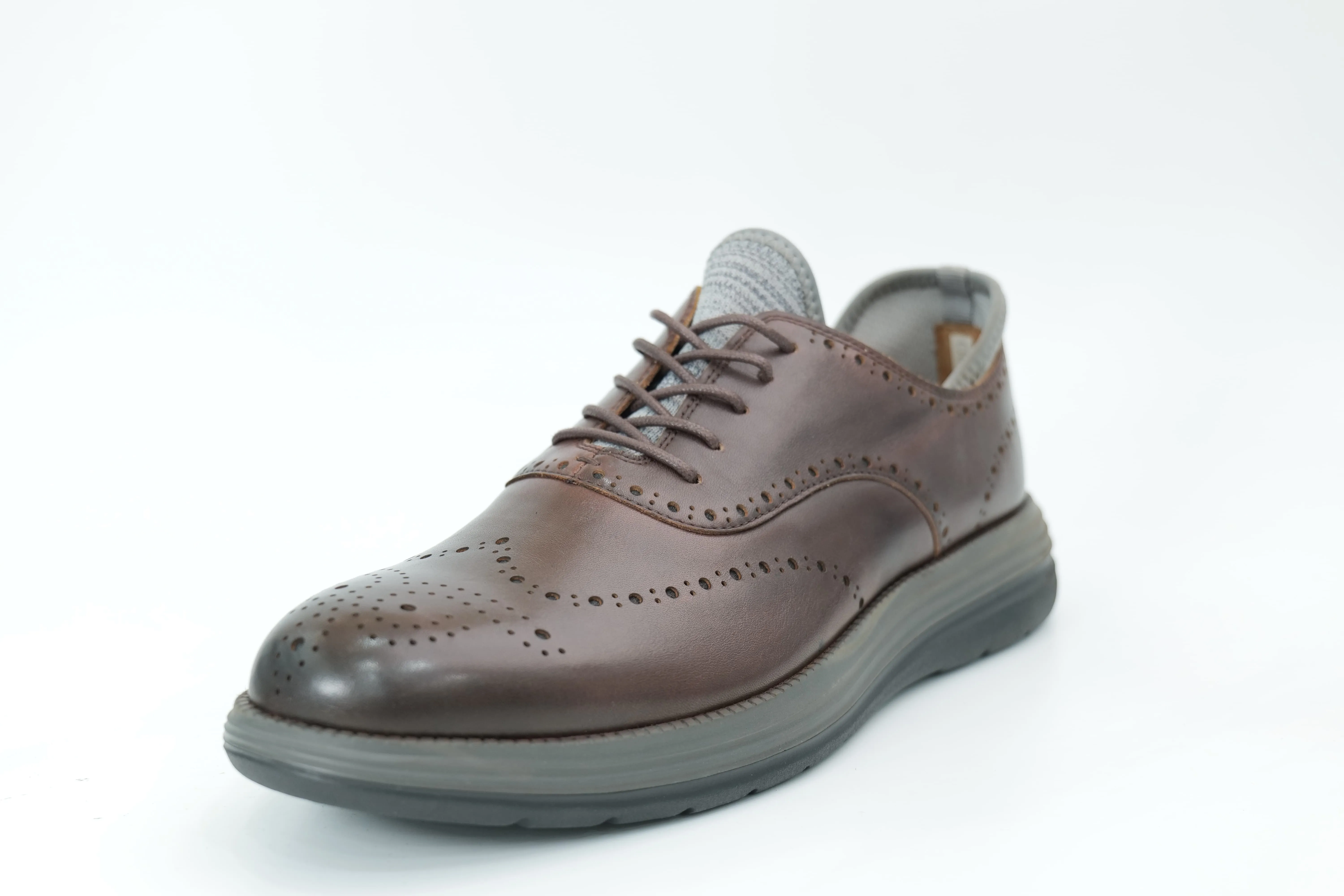 Casual shoes