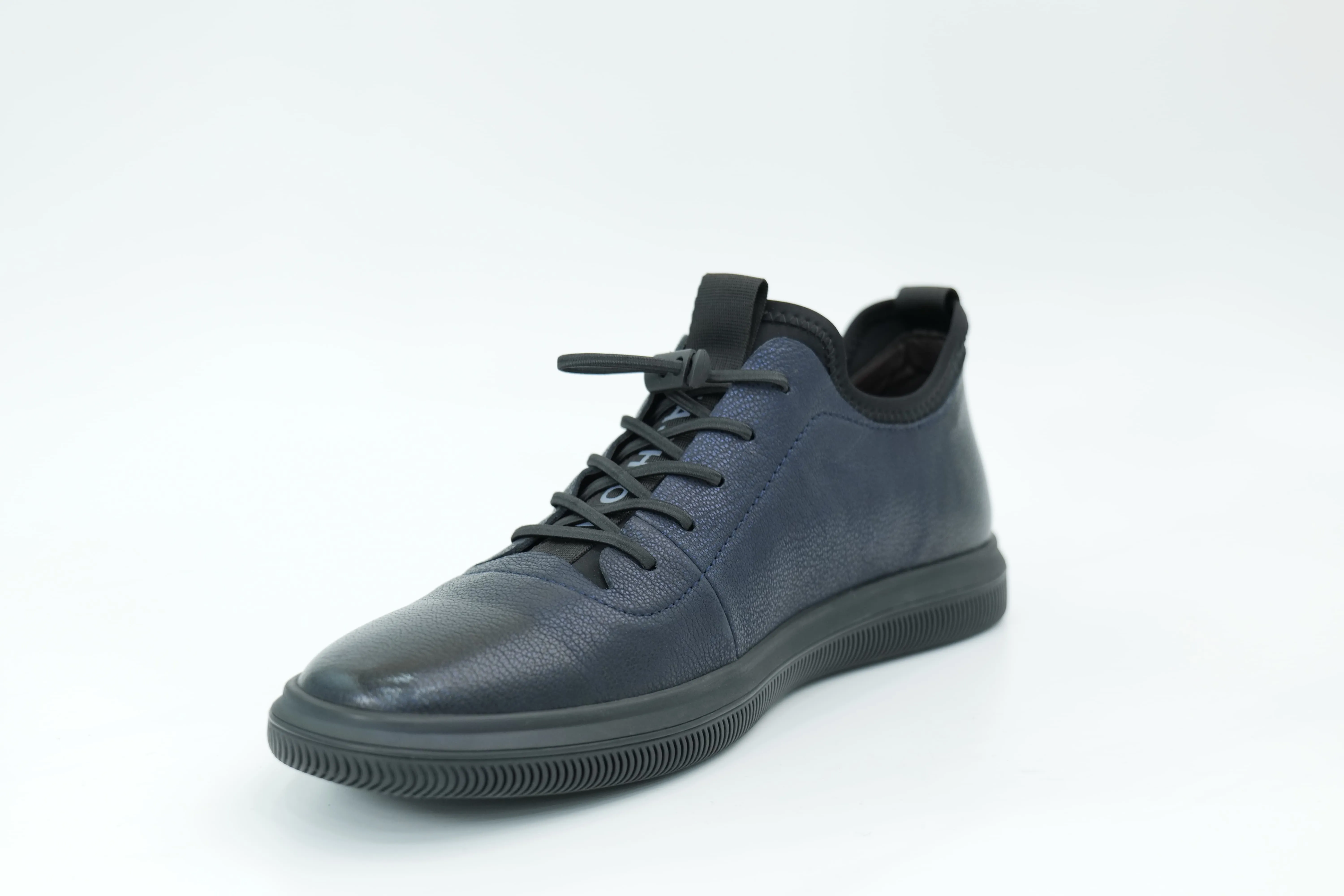 Casual shoes