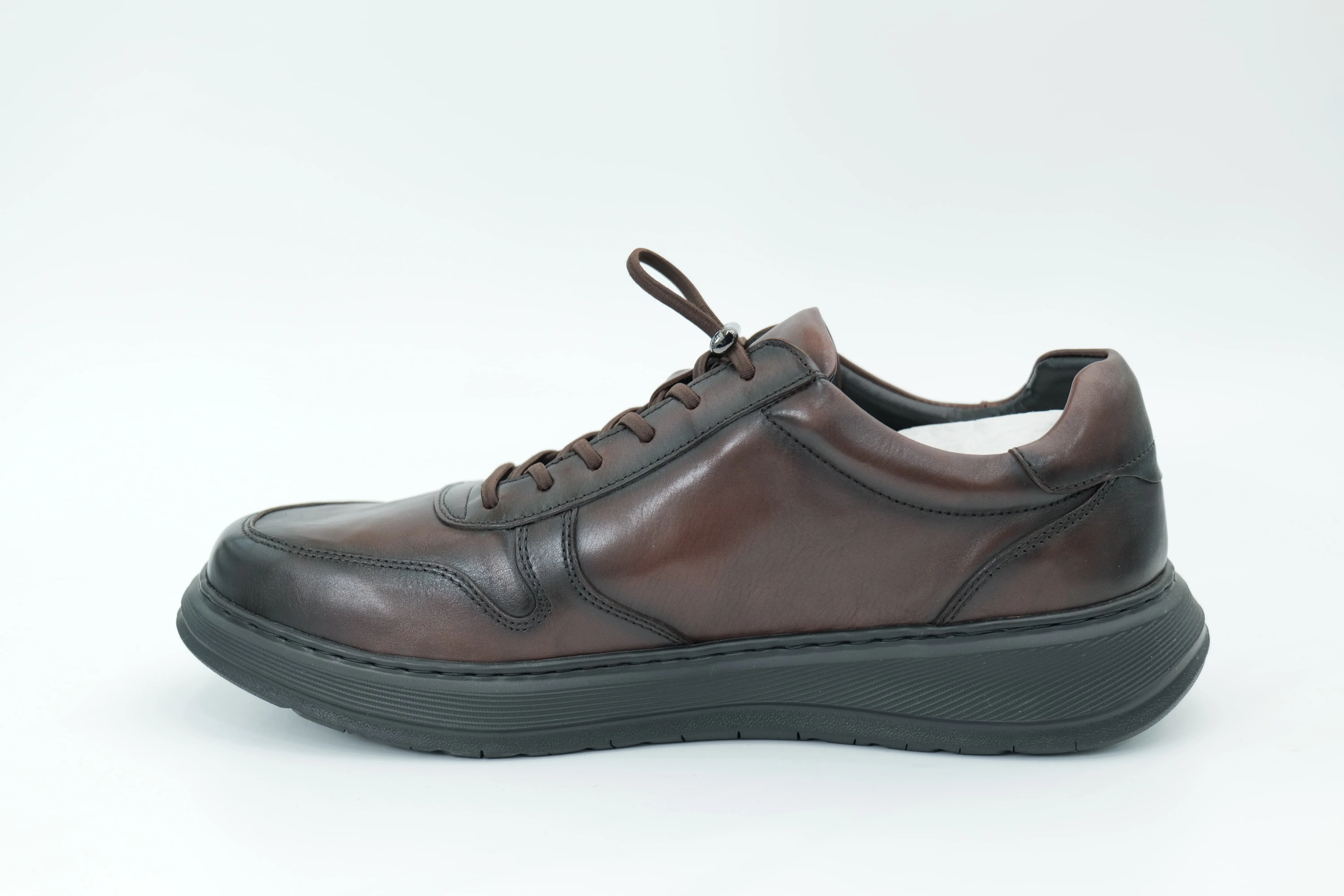 Casual shoes