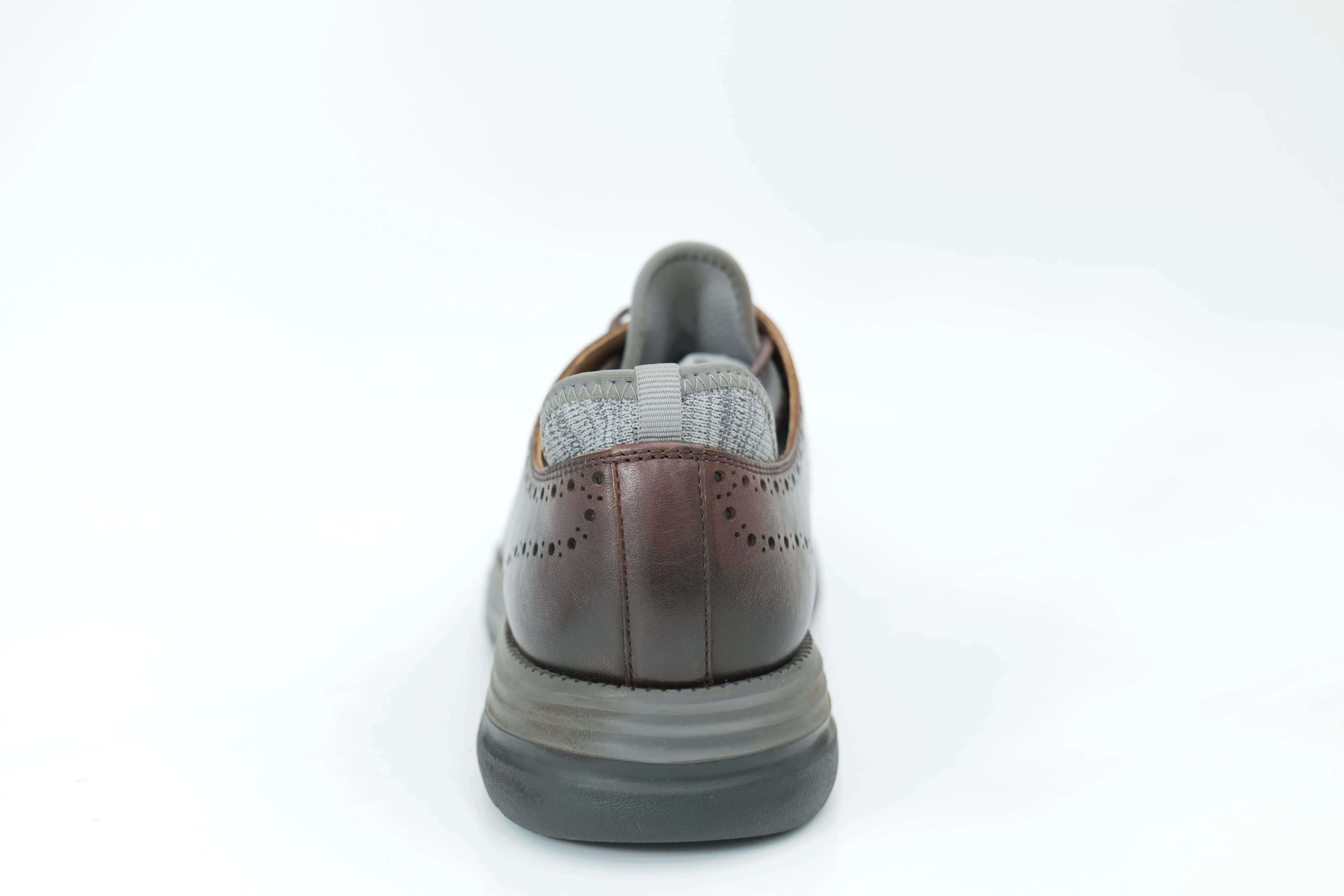 Casual shoes