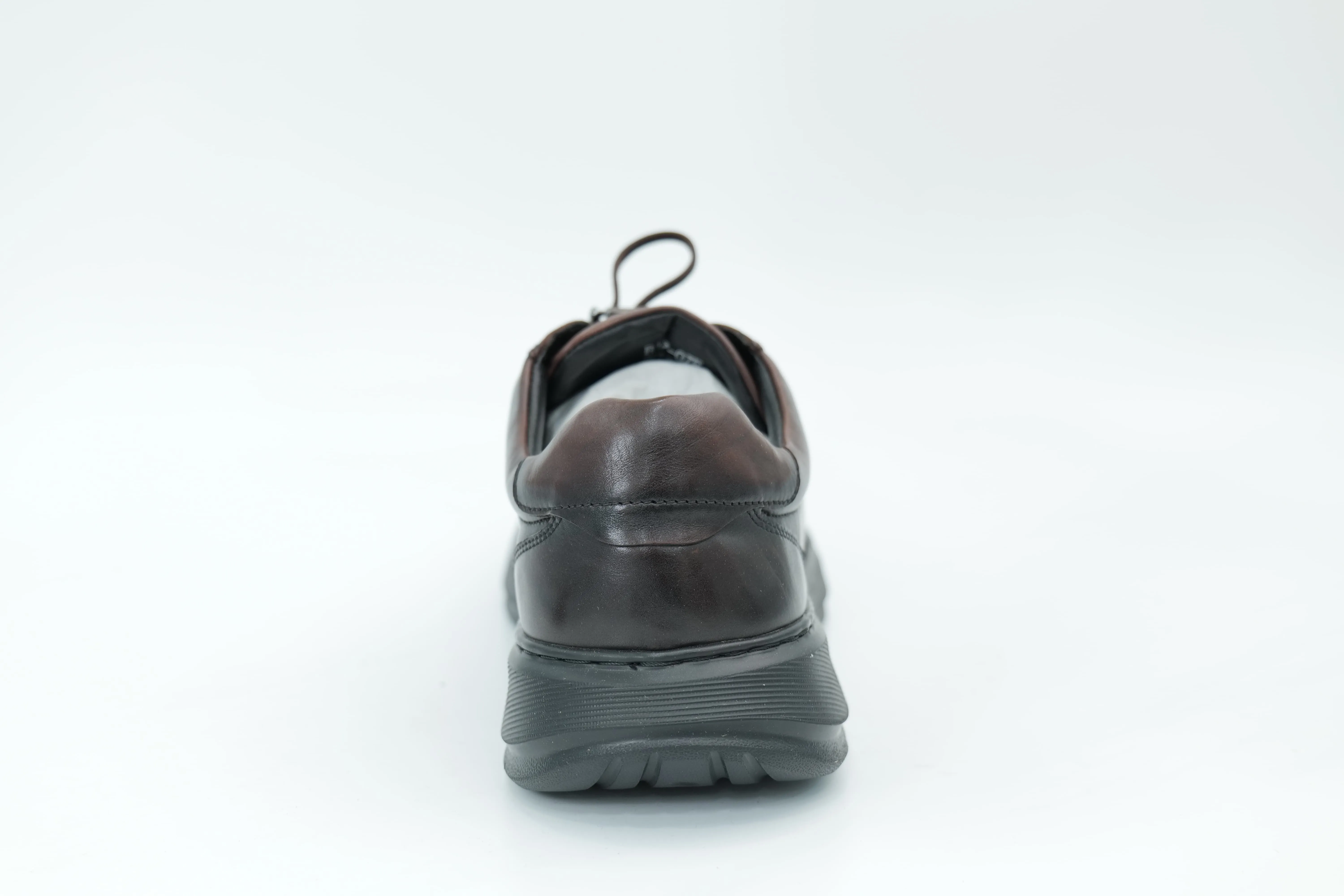 Casual shoes