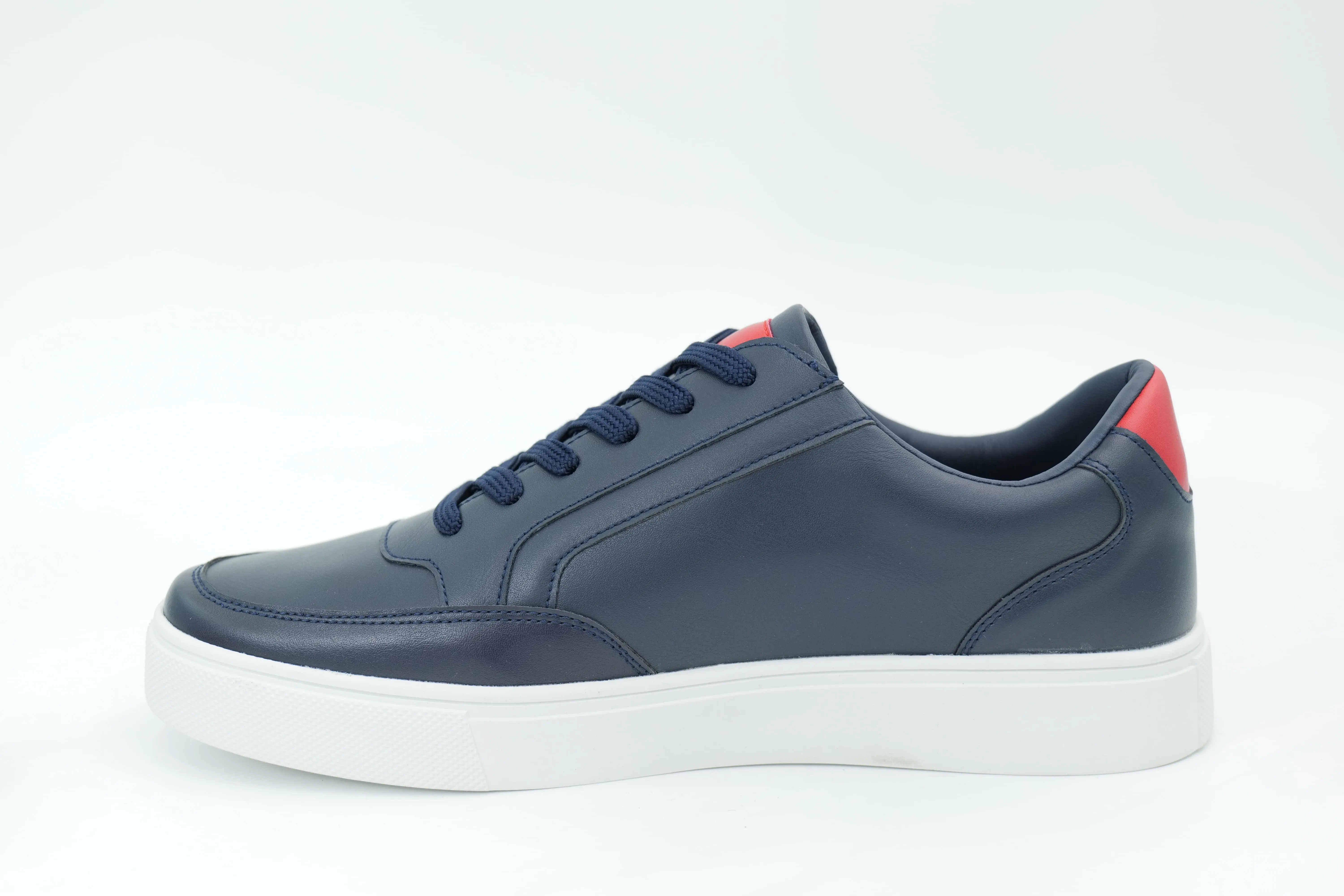 Casual sneakers