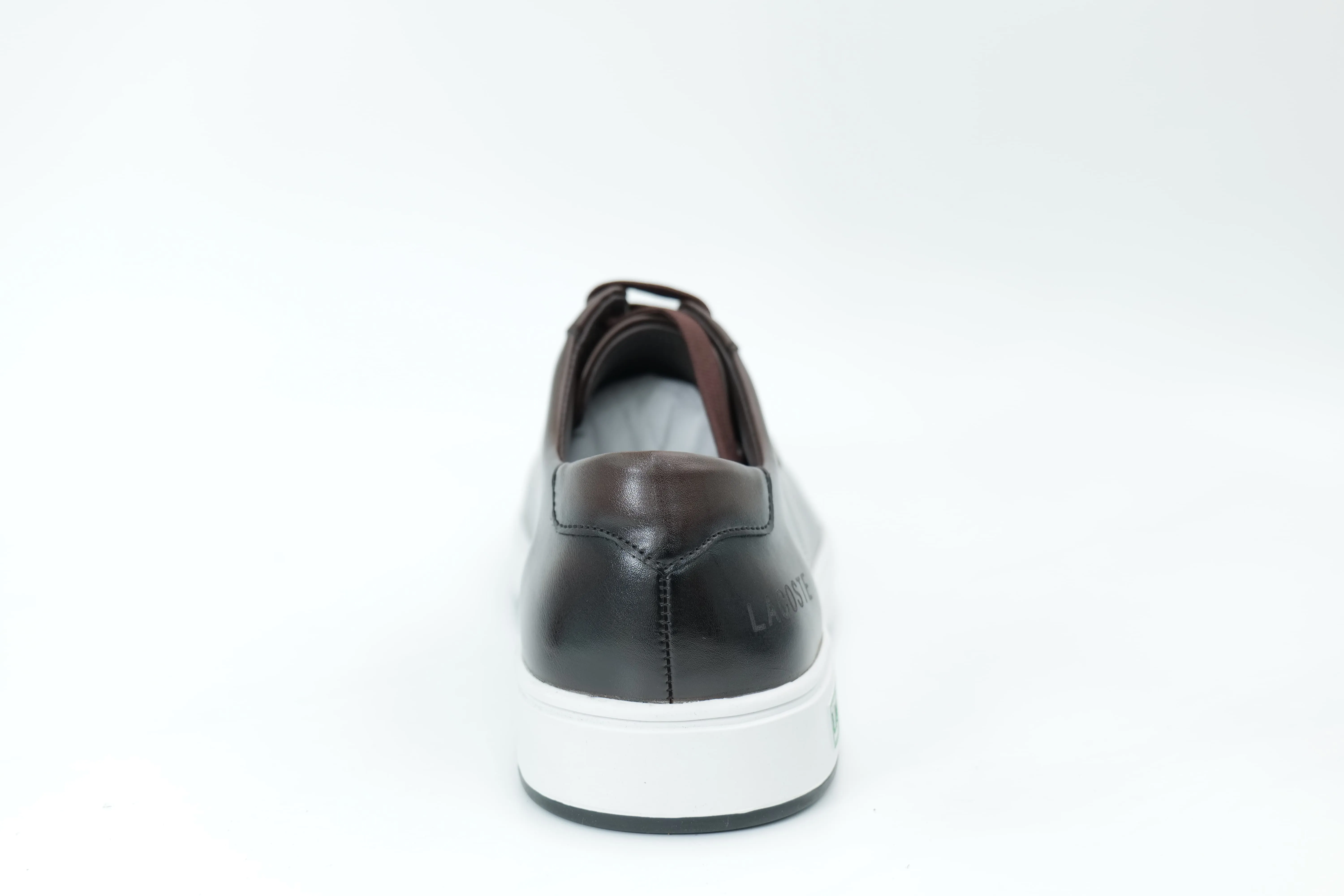 Casual sneakers