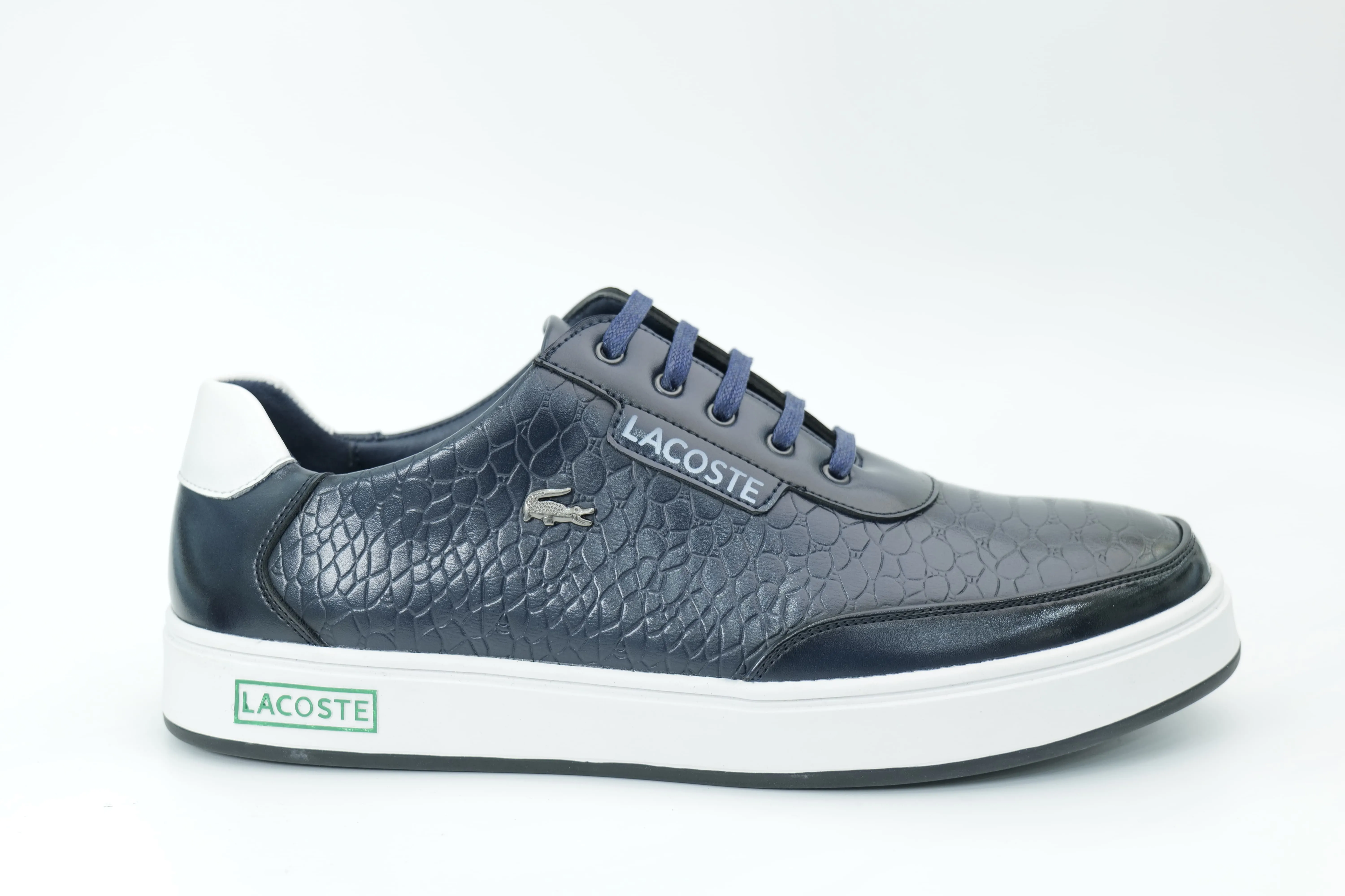 Casual sneakers