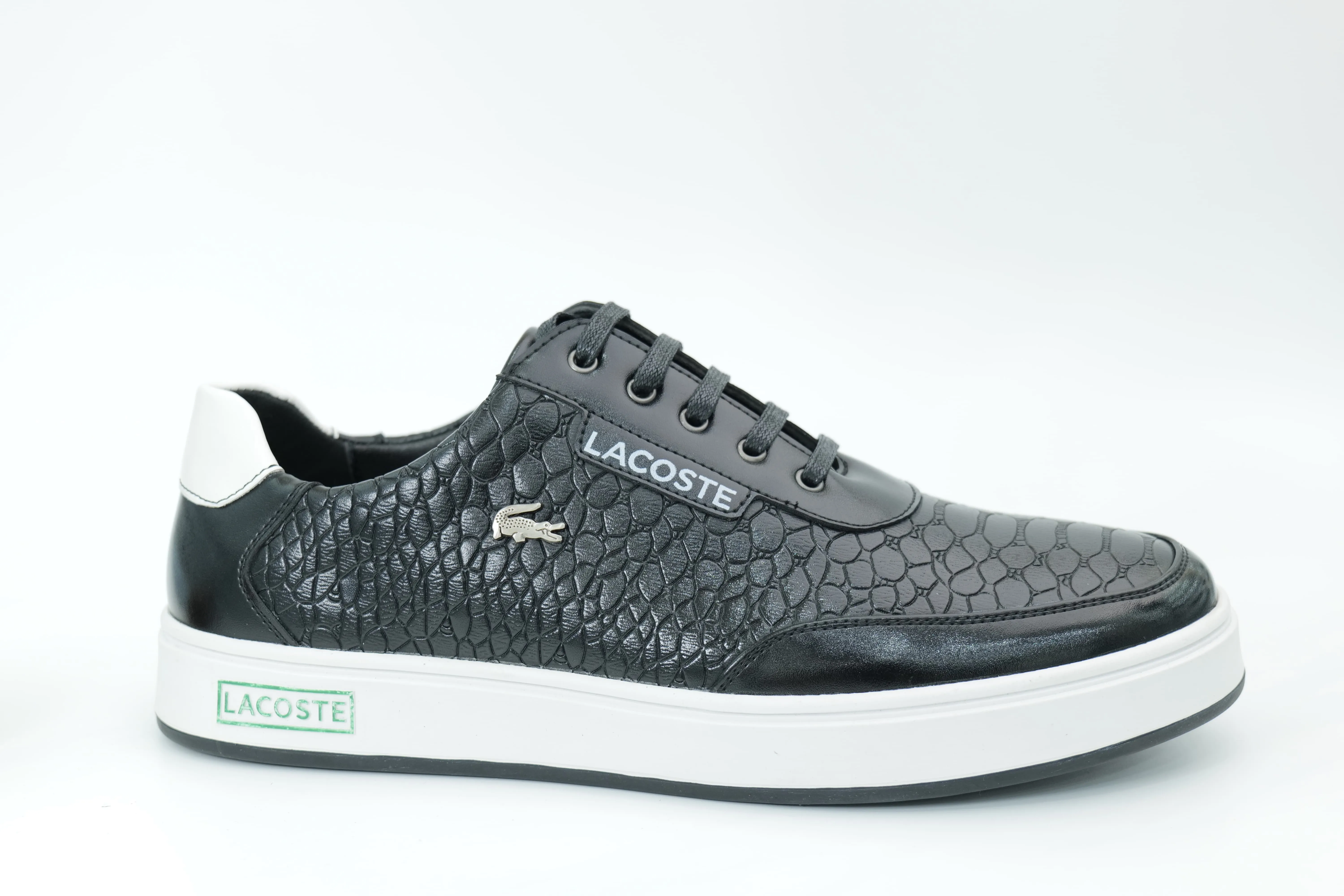 Casual sneakers