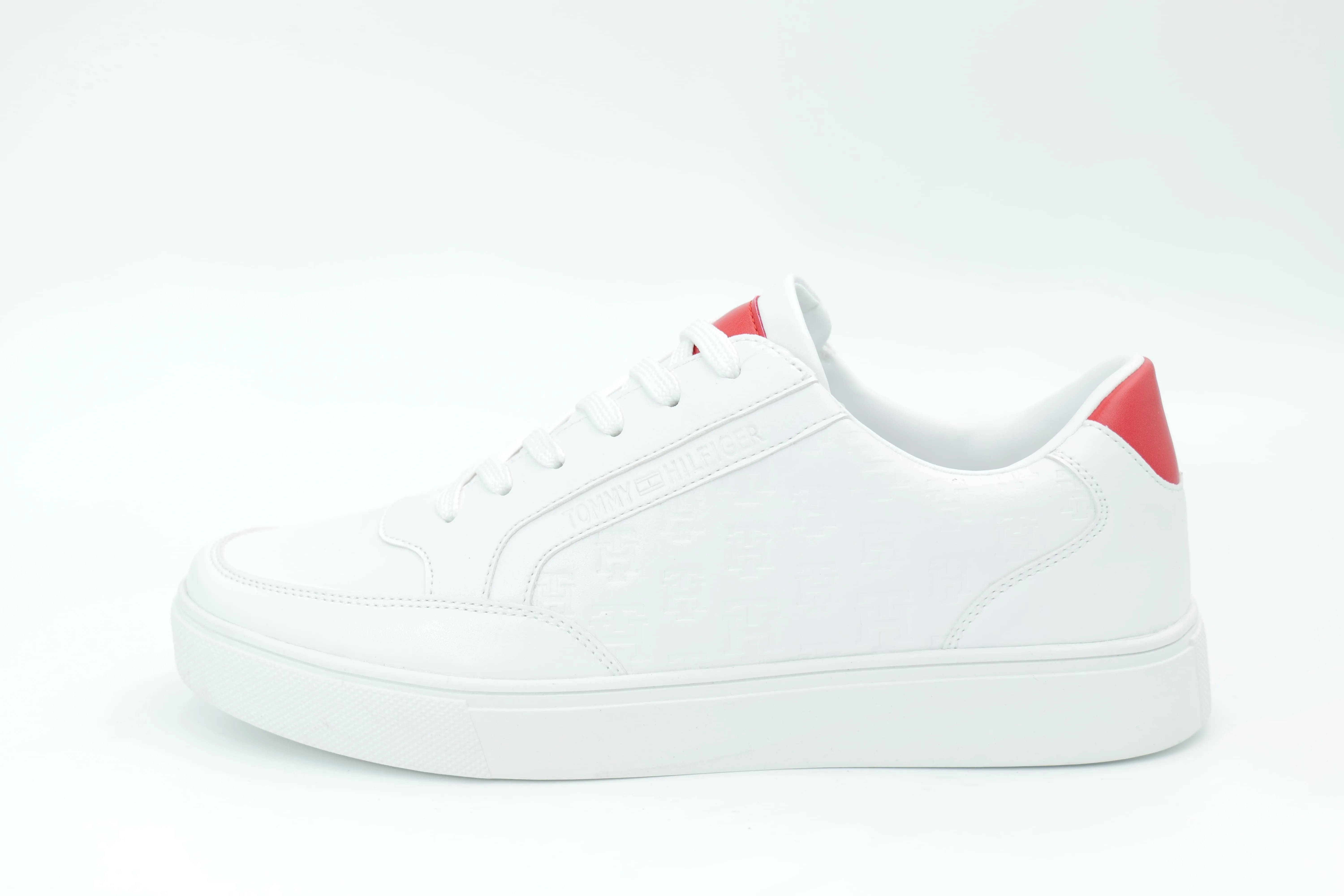 Casual sneakers
