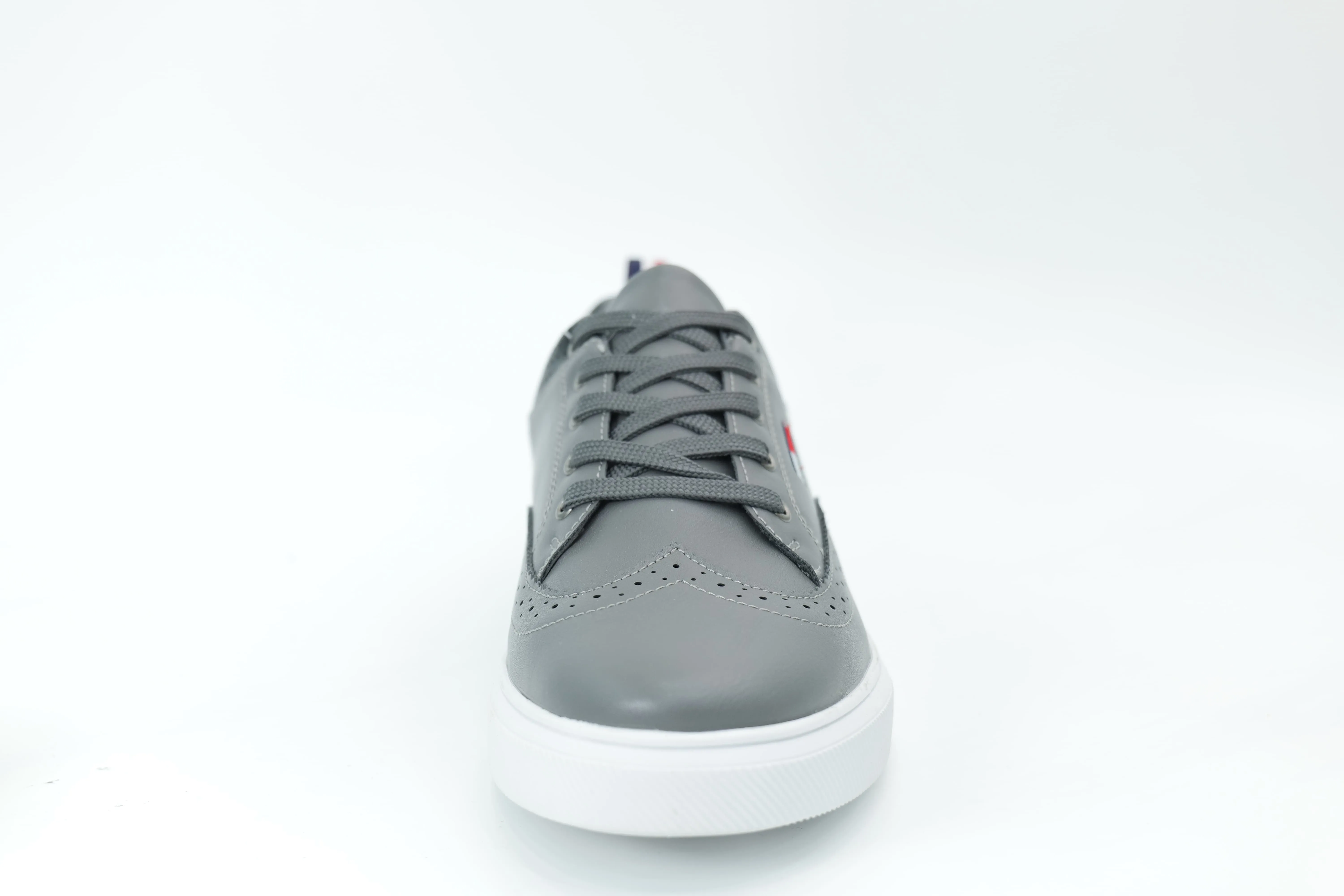 Casual sneakers
