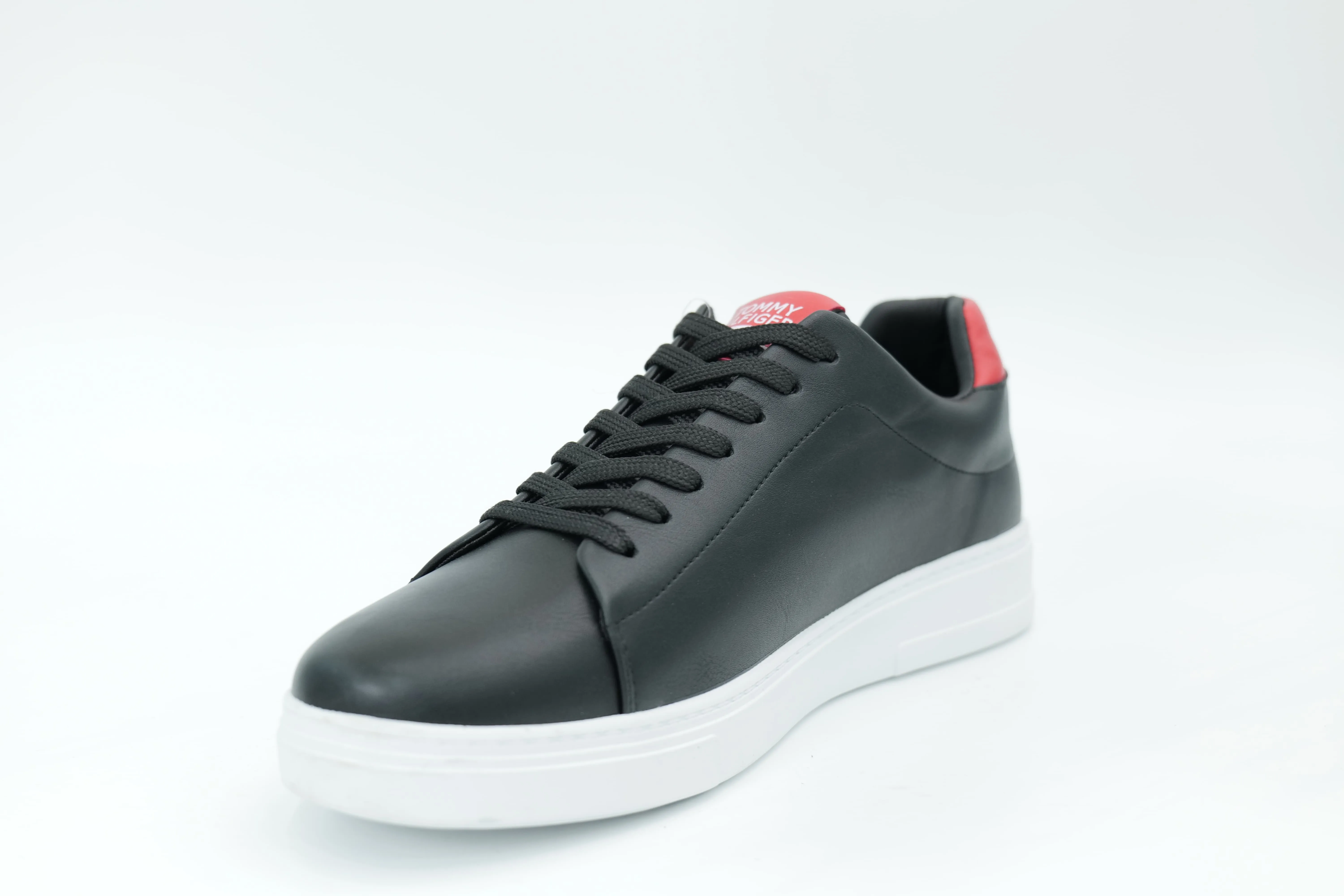 Casual sneakers