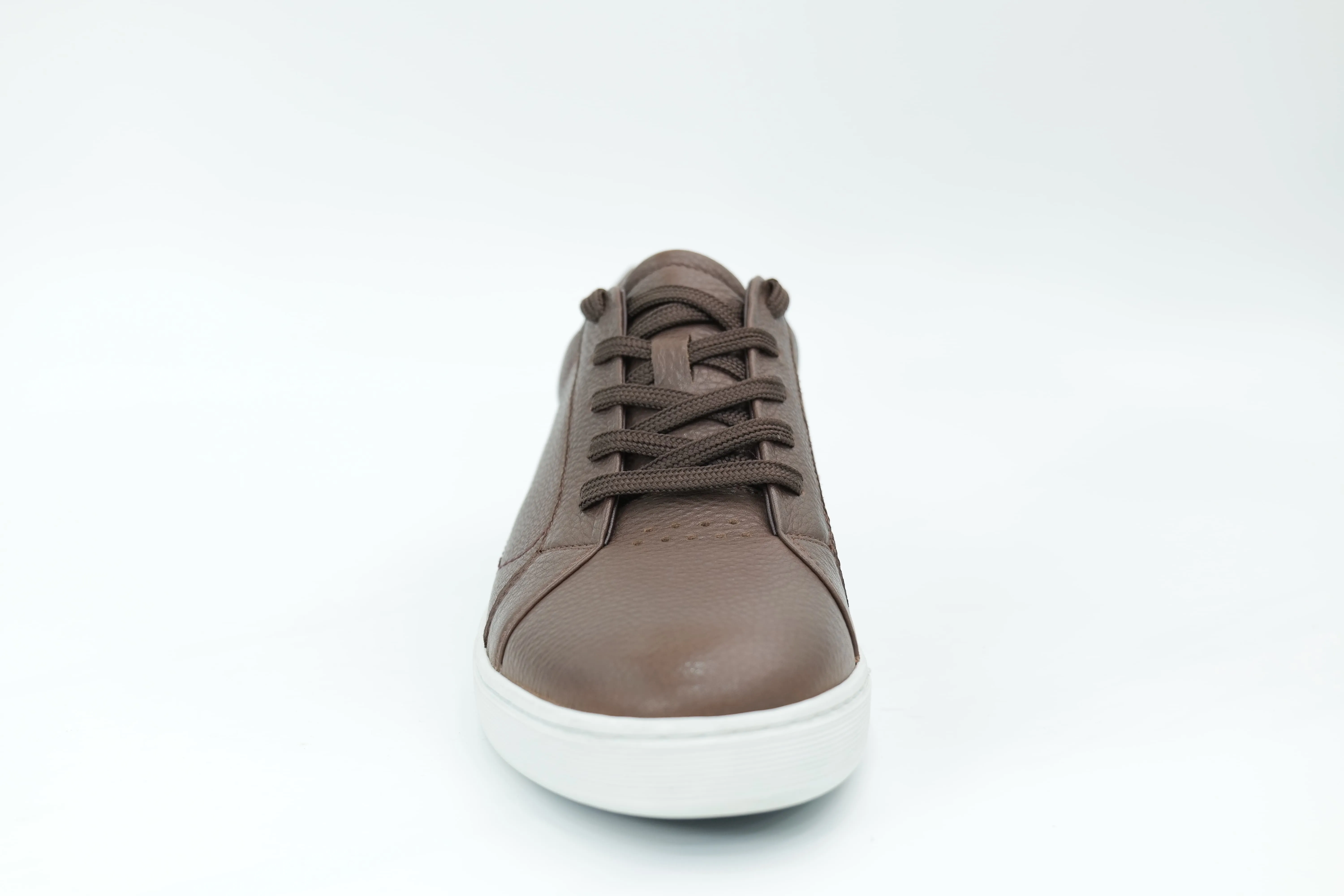 Casual sneakers