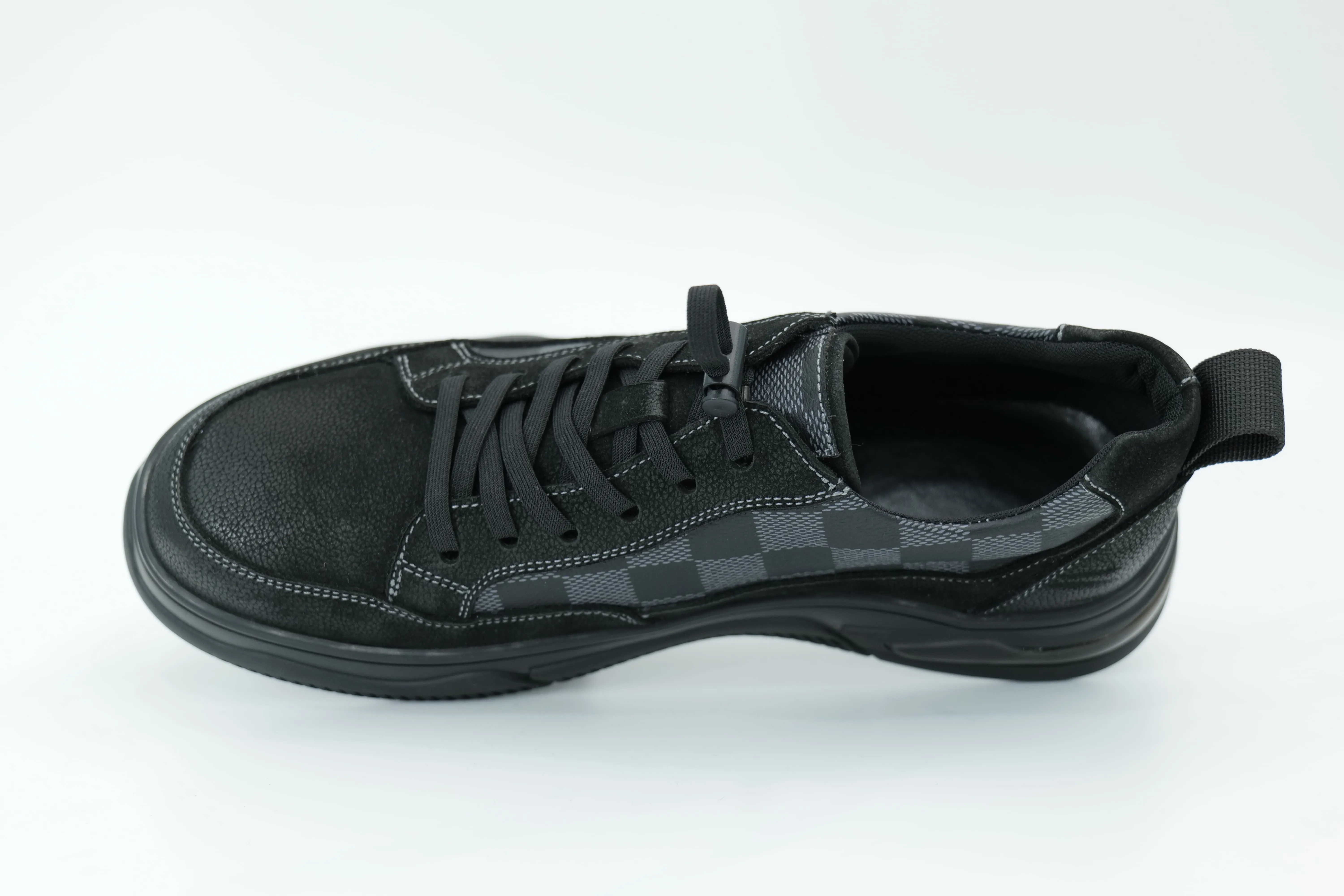 Casual sneakers