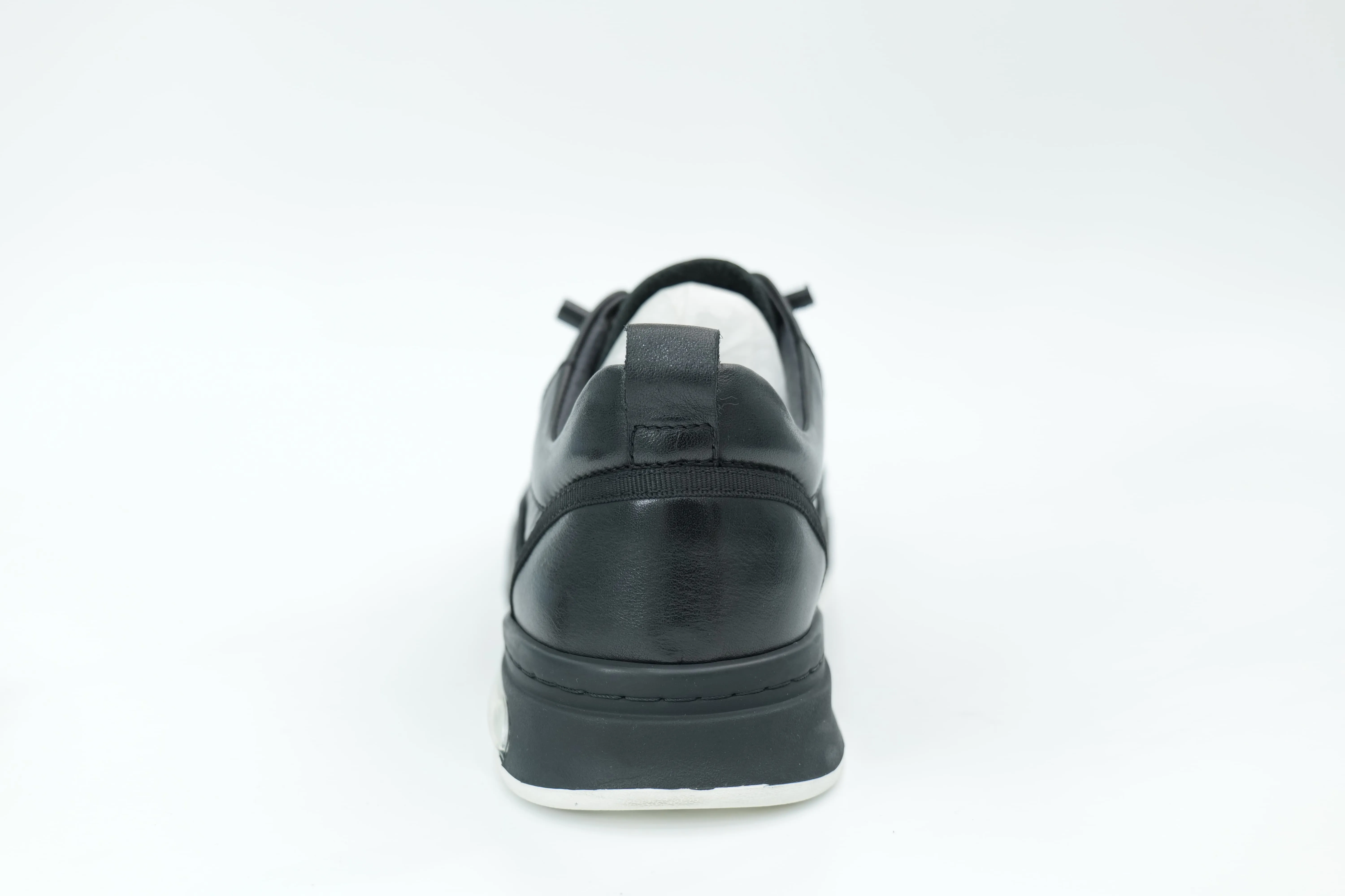 Casual sneakers