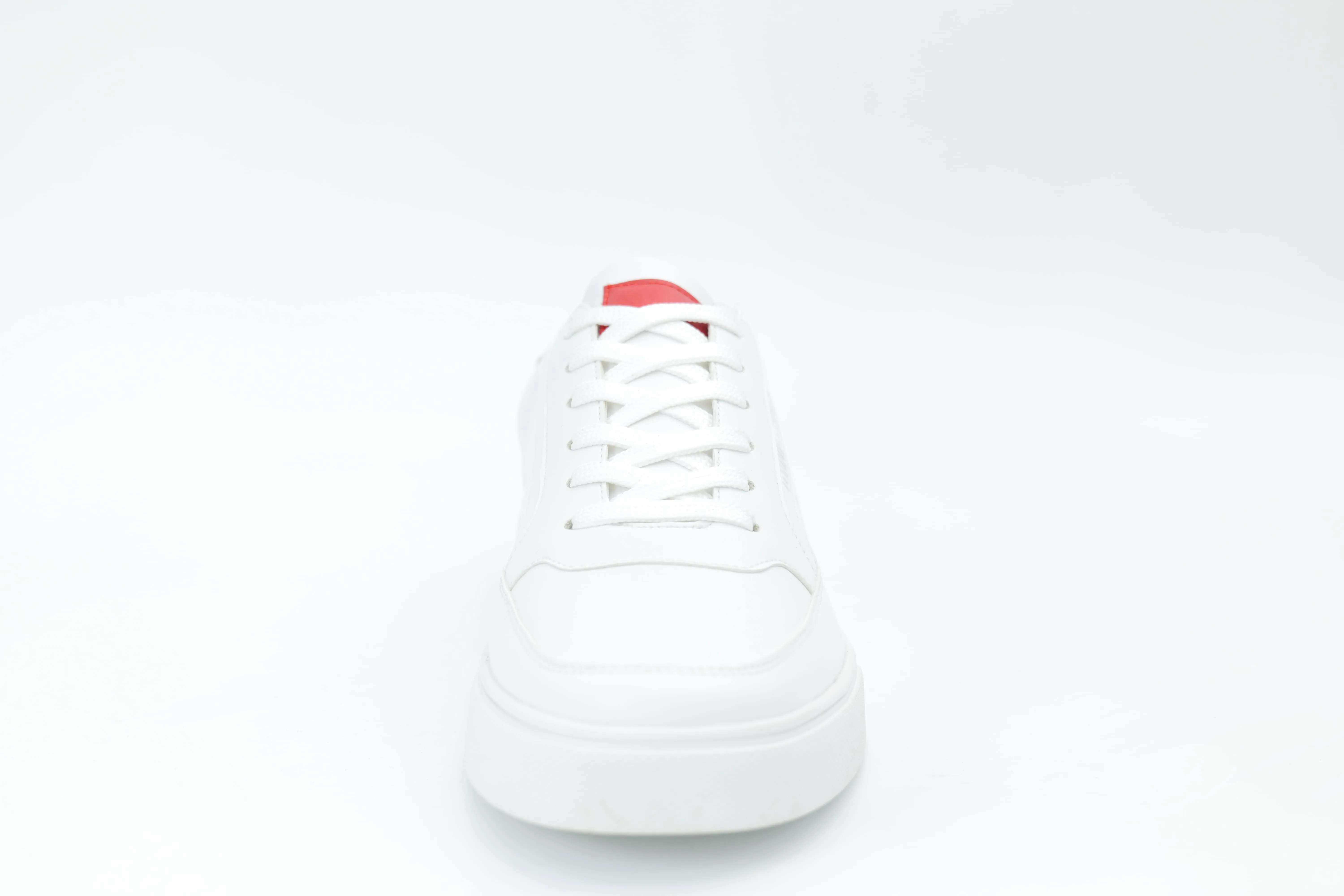 Casual sneakers