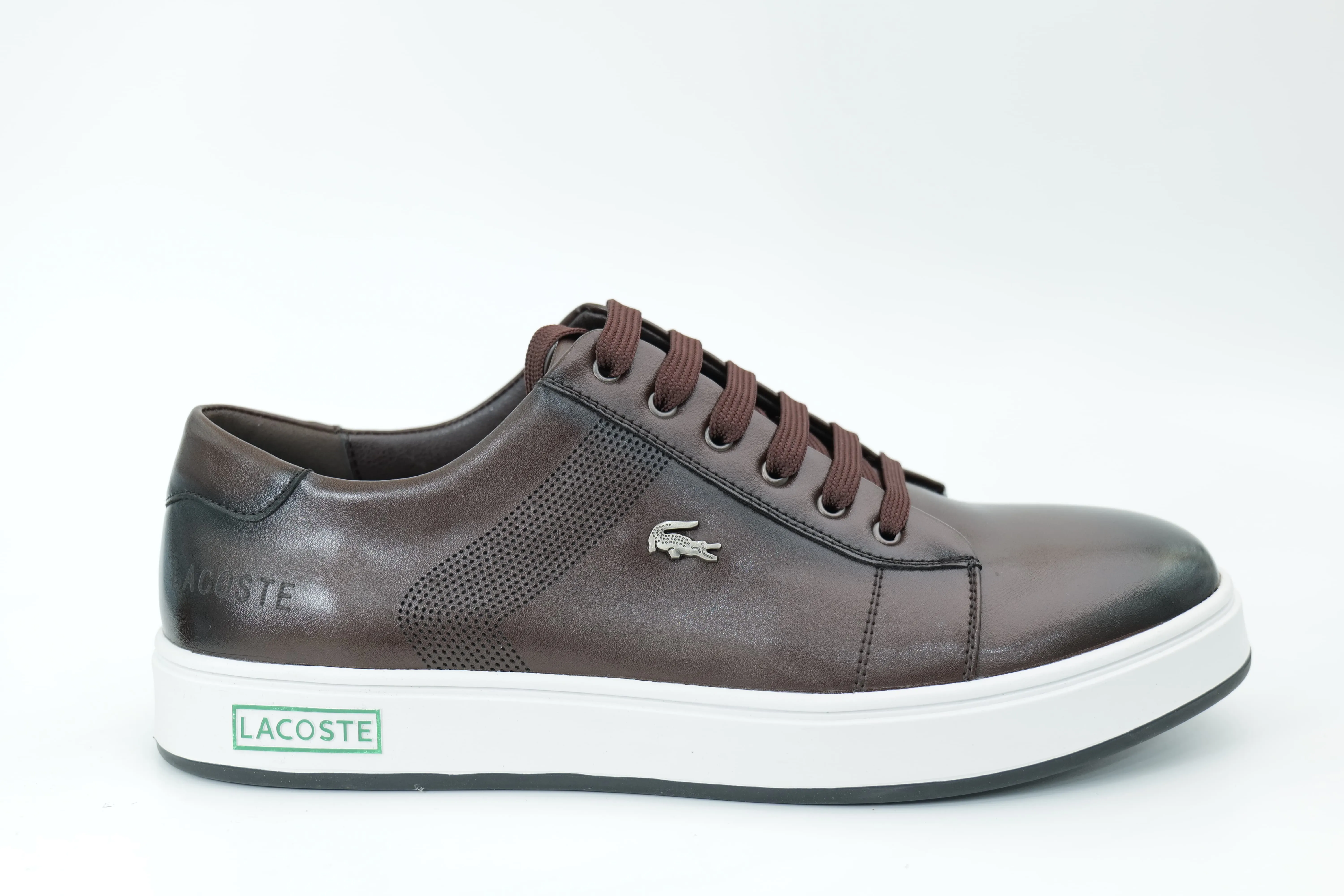 Casual sneakers