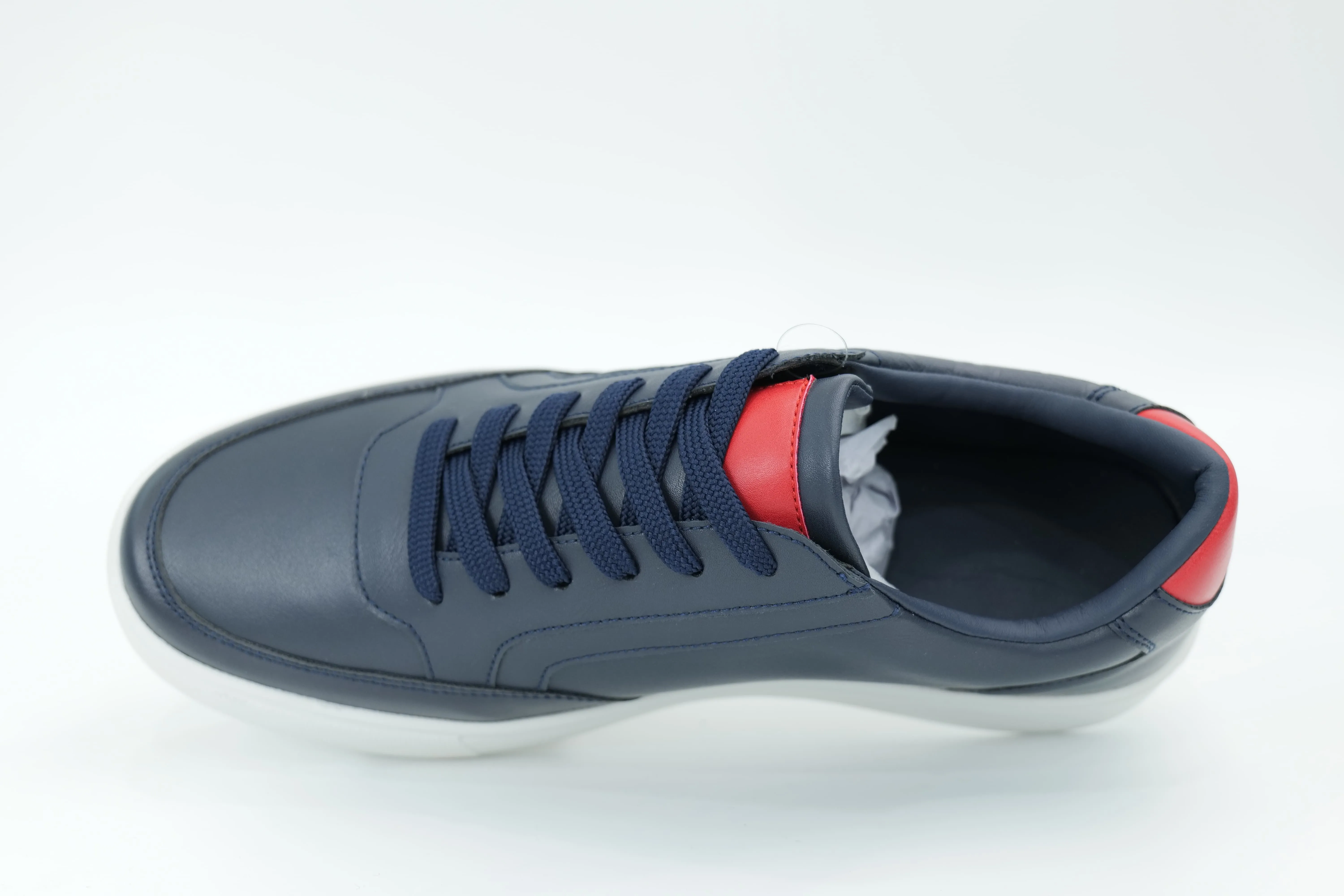 Casual sneakers