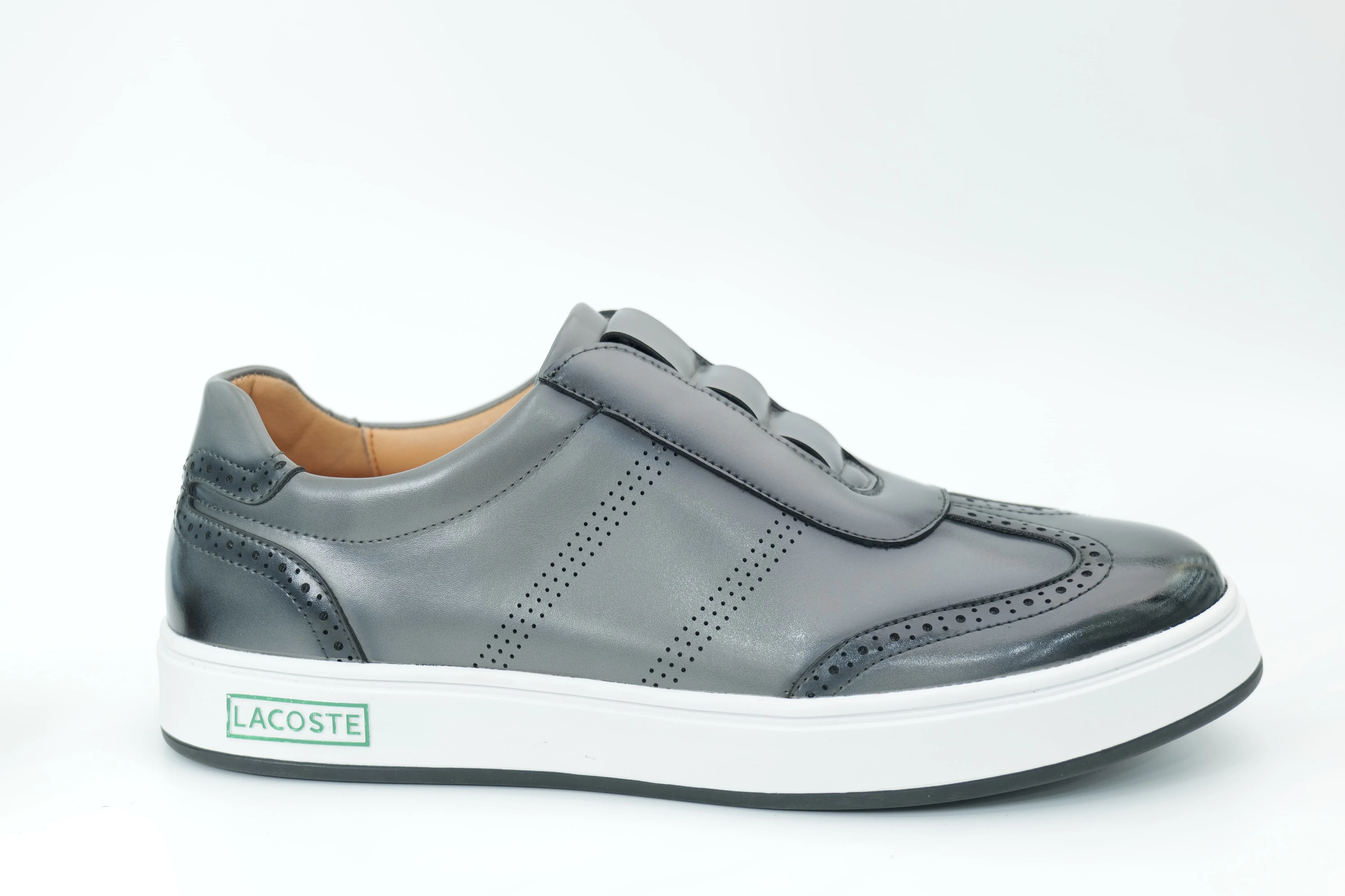 Casual sneakers
