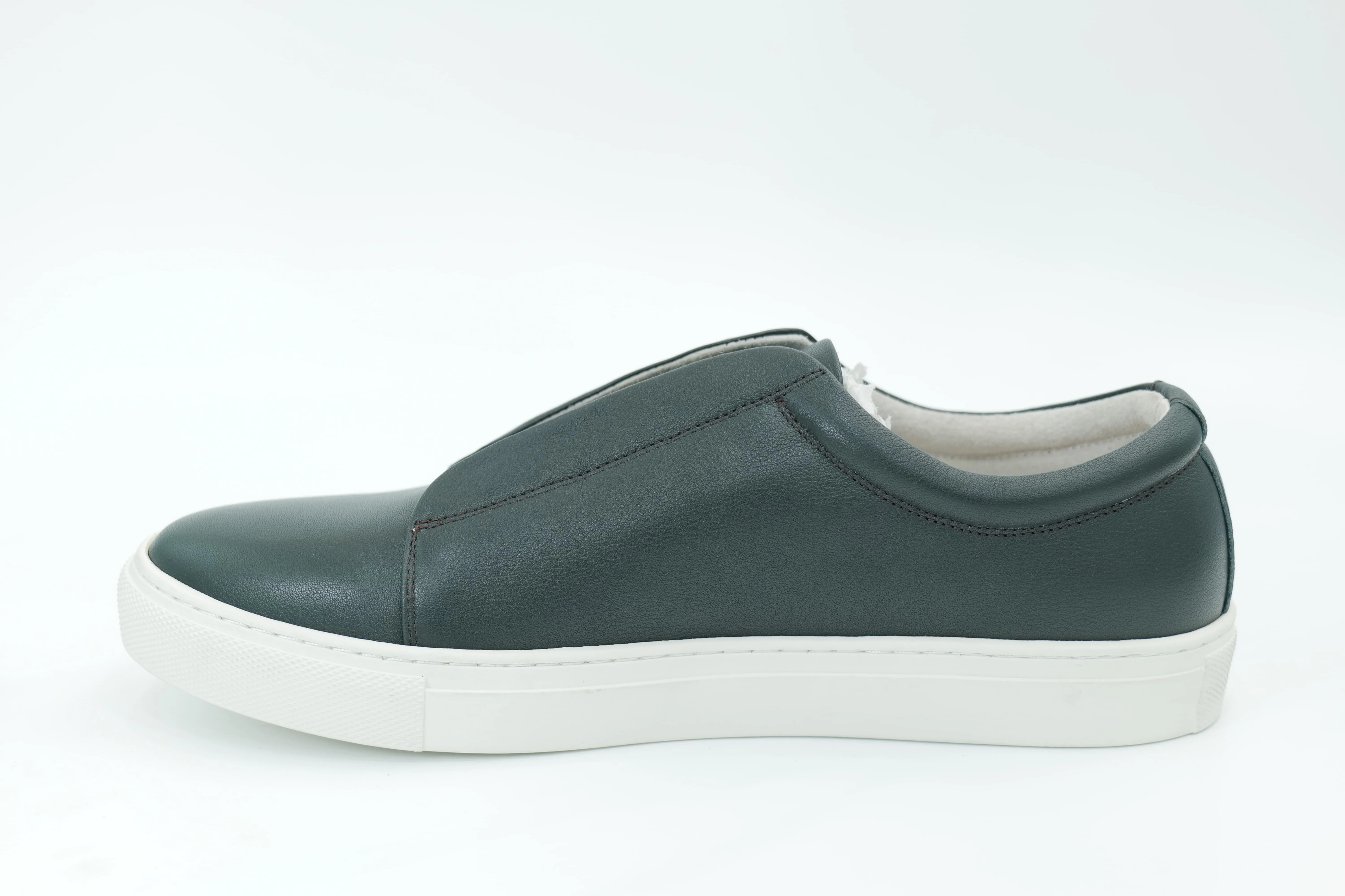 Casual sneakers