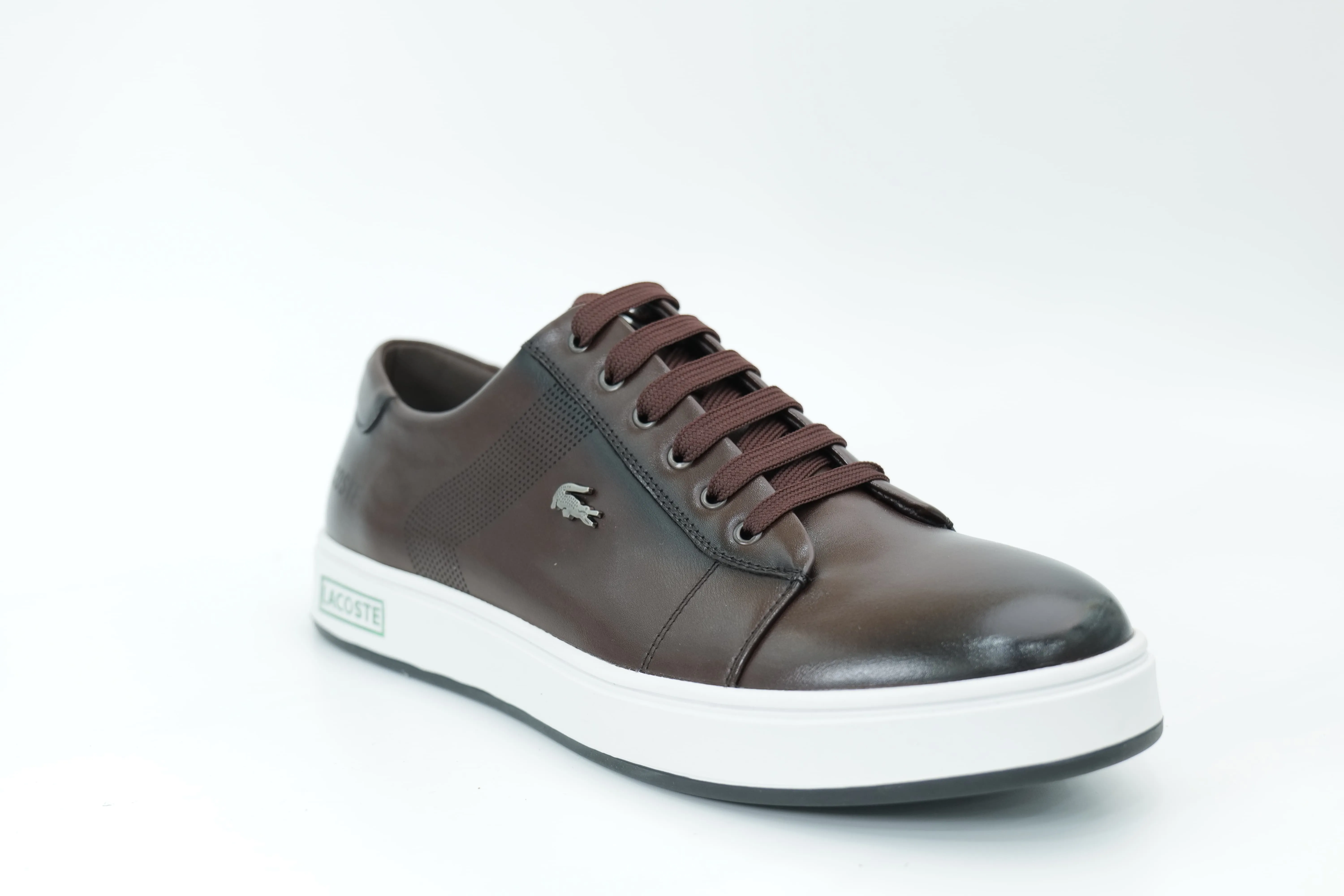 Casual sneakers