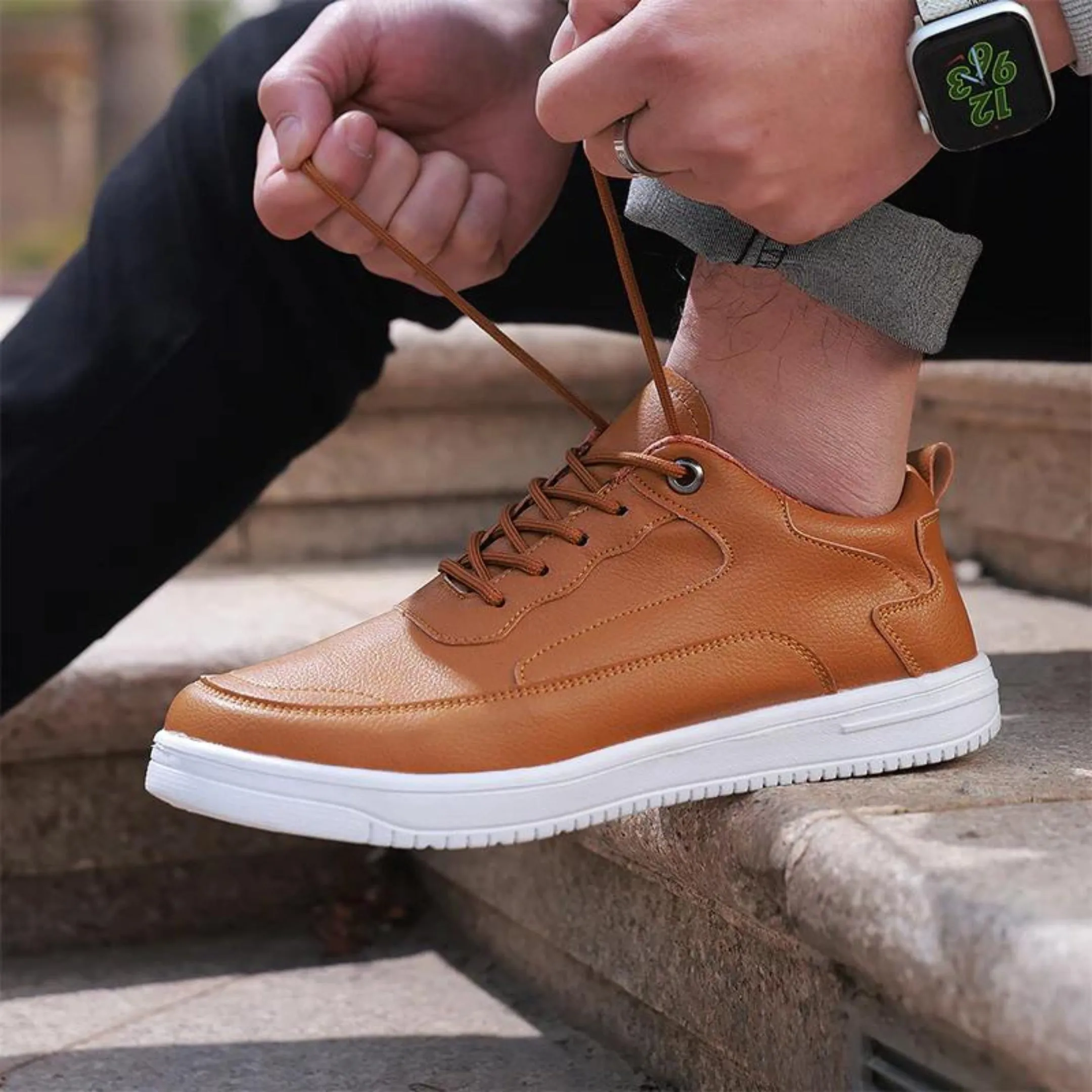 Conoman Men's Casual Sneakers
