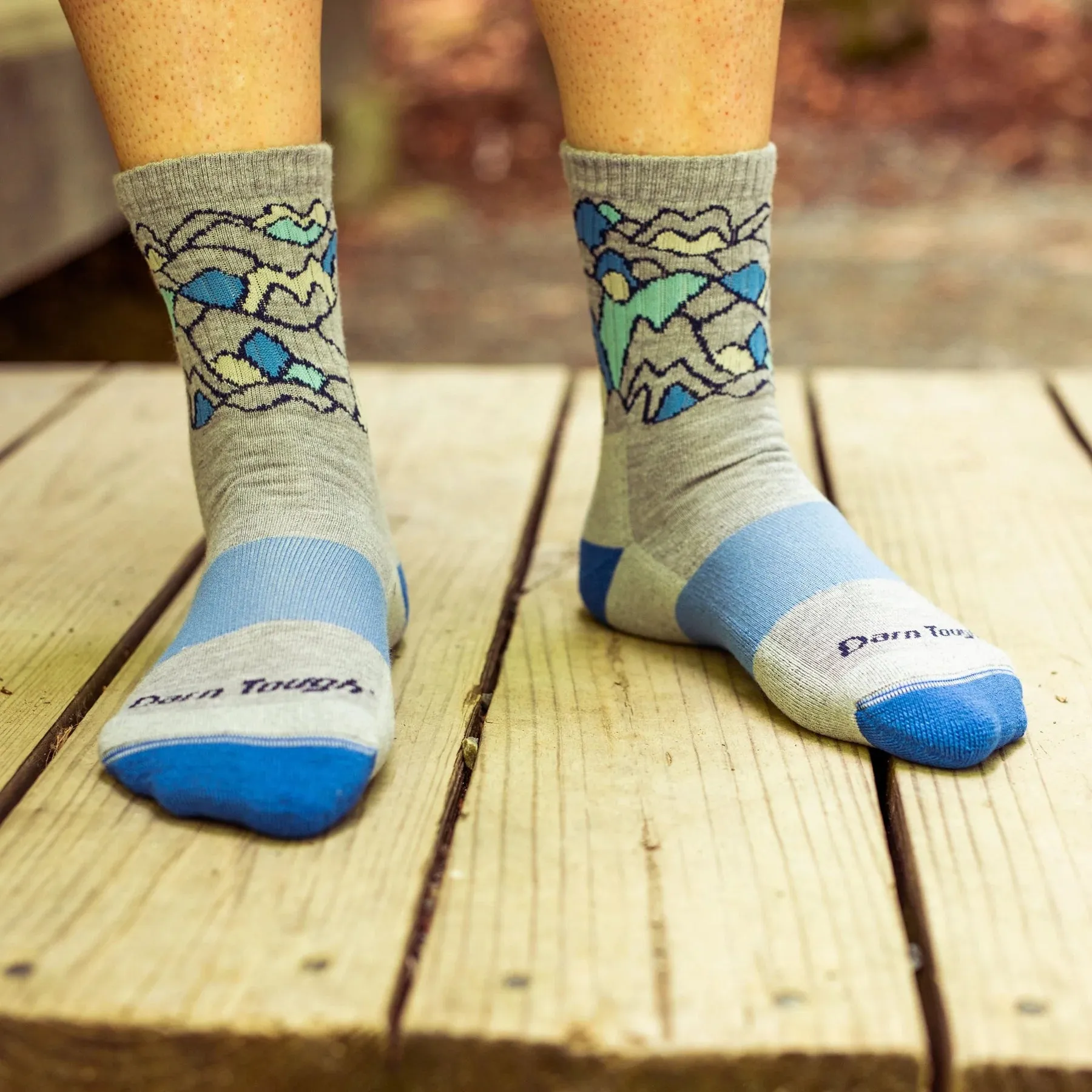 Coolmax® Overlook Micro Crew Hiking Sock w/ Cushion (Women's) - D1957W