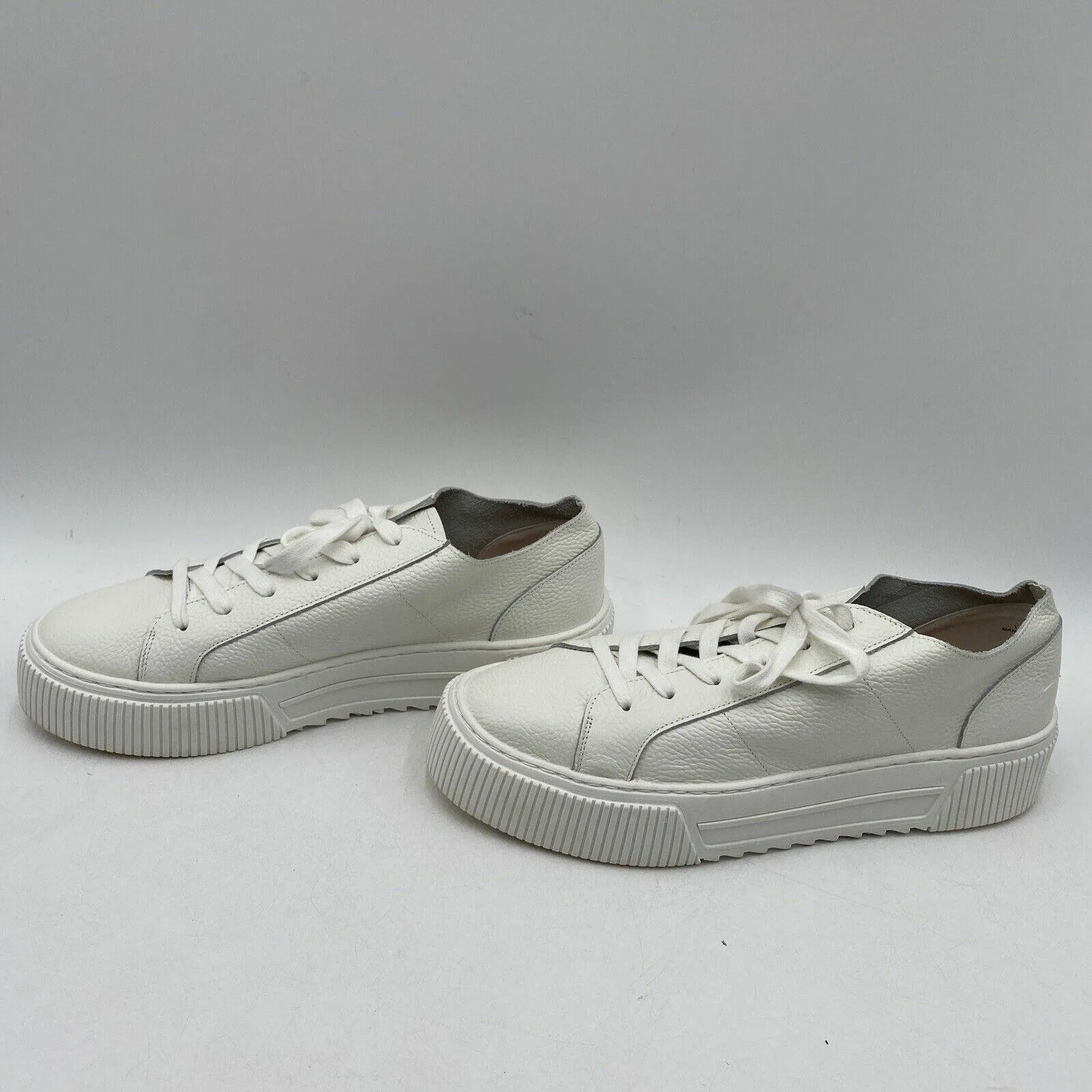 Crown Vintage MANDIE White Leather Round Toe Lace Up Low Top Sneakers, Size 11M - Very Good