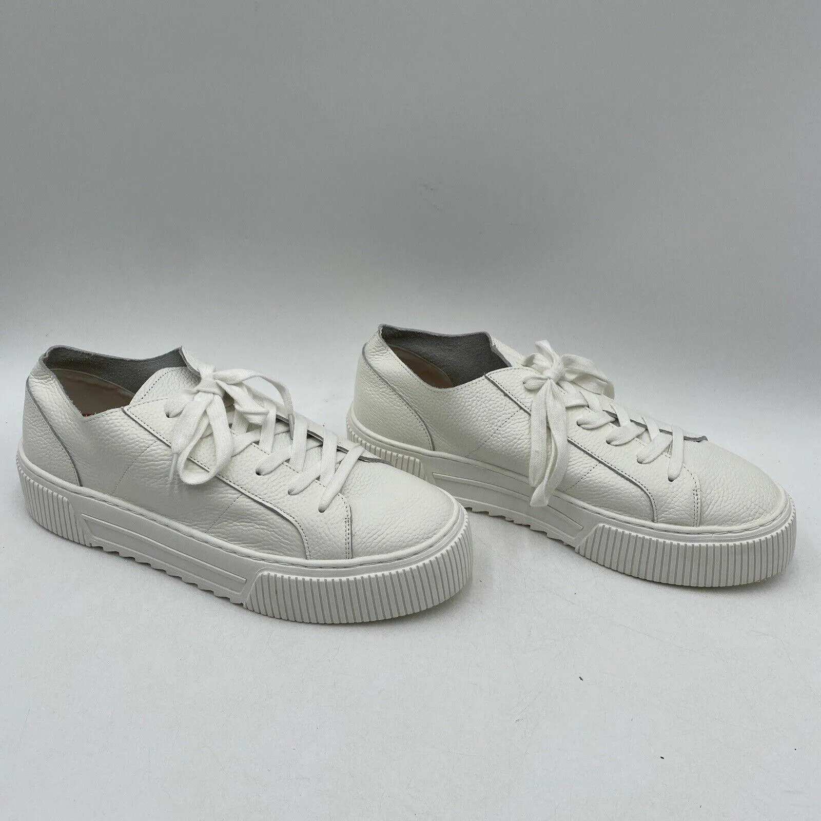Crown Vintage MANDIE White Leather Round Toe Lace Up Low Top Sneakers, Size 11M - Very Good