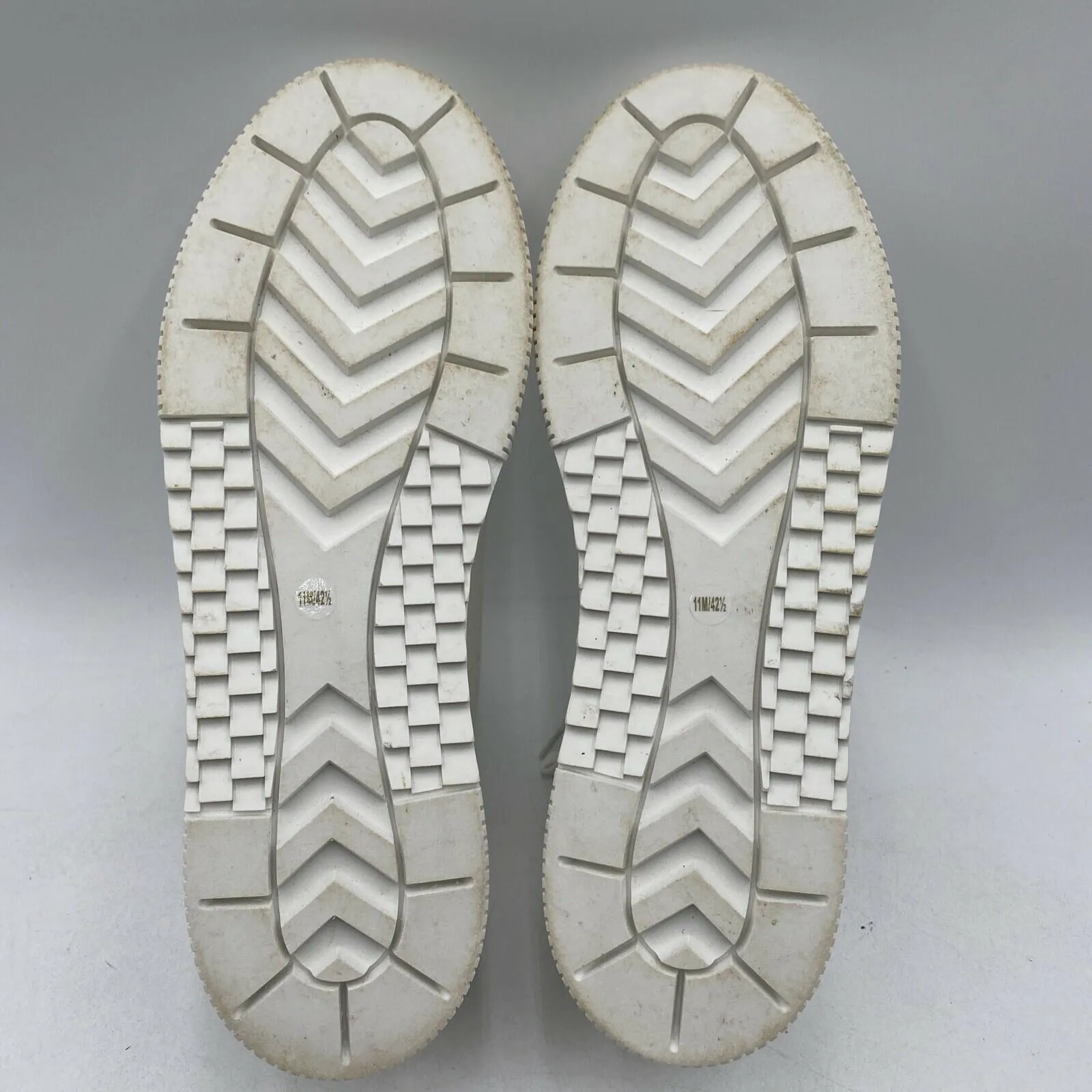 Crown Vintage MANDIE White Leather Round Toe Lace Up Low Top Sneakers, Size 11M - Very Good