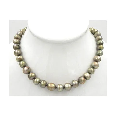 Jella Olive Pearl Necklace