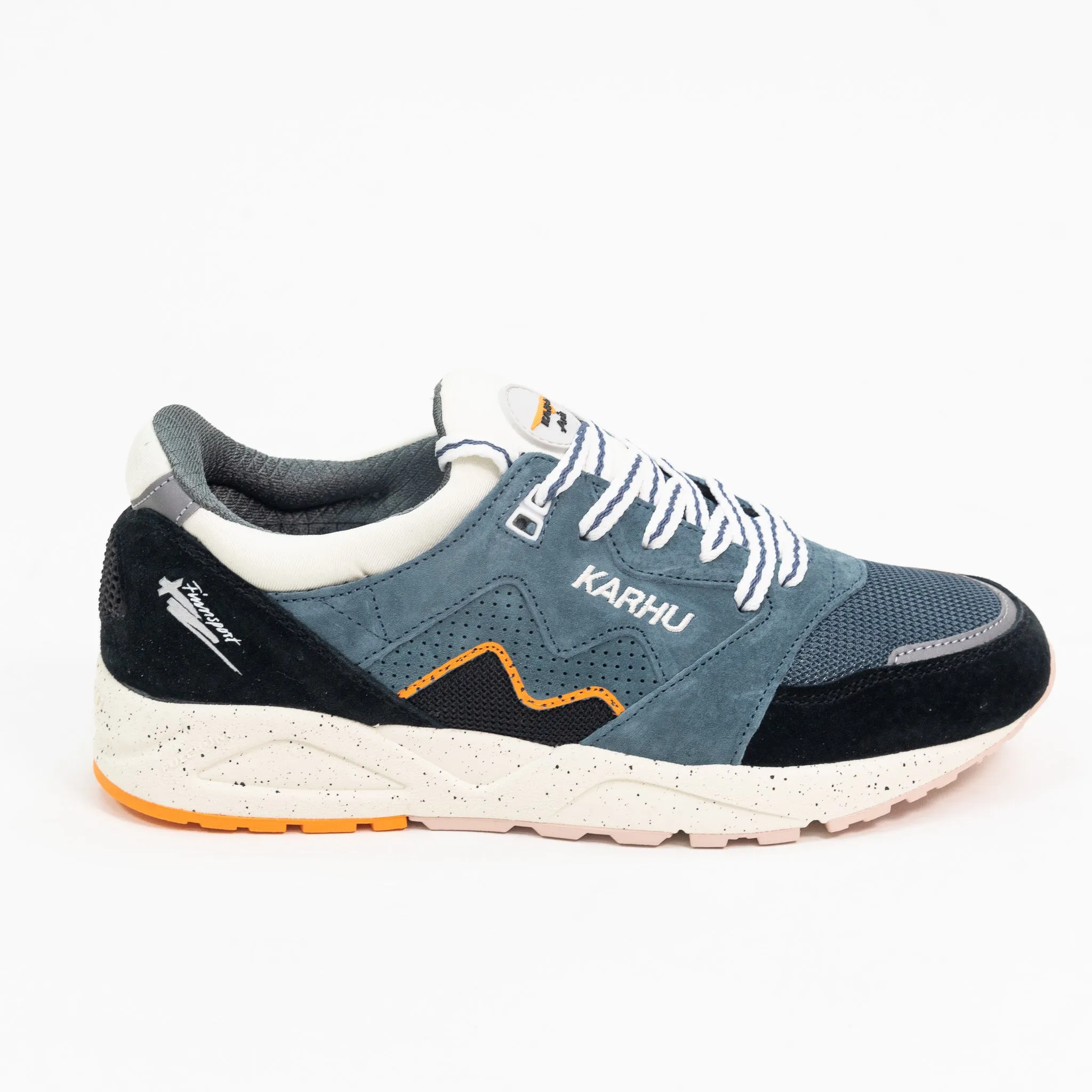 Karhu Aria 95 - Jet Black/Stormy Weather