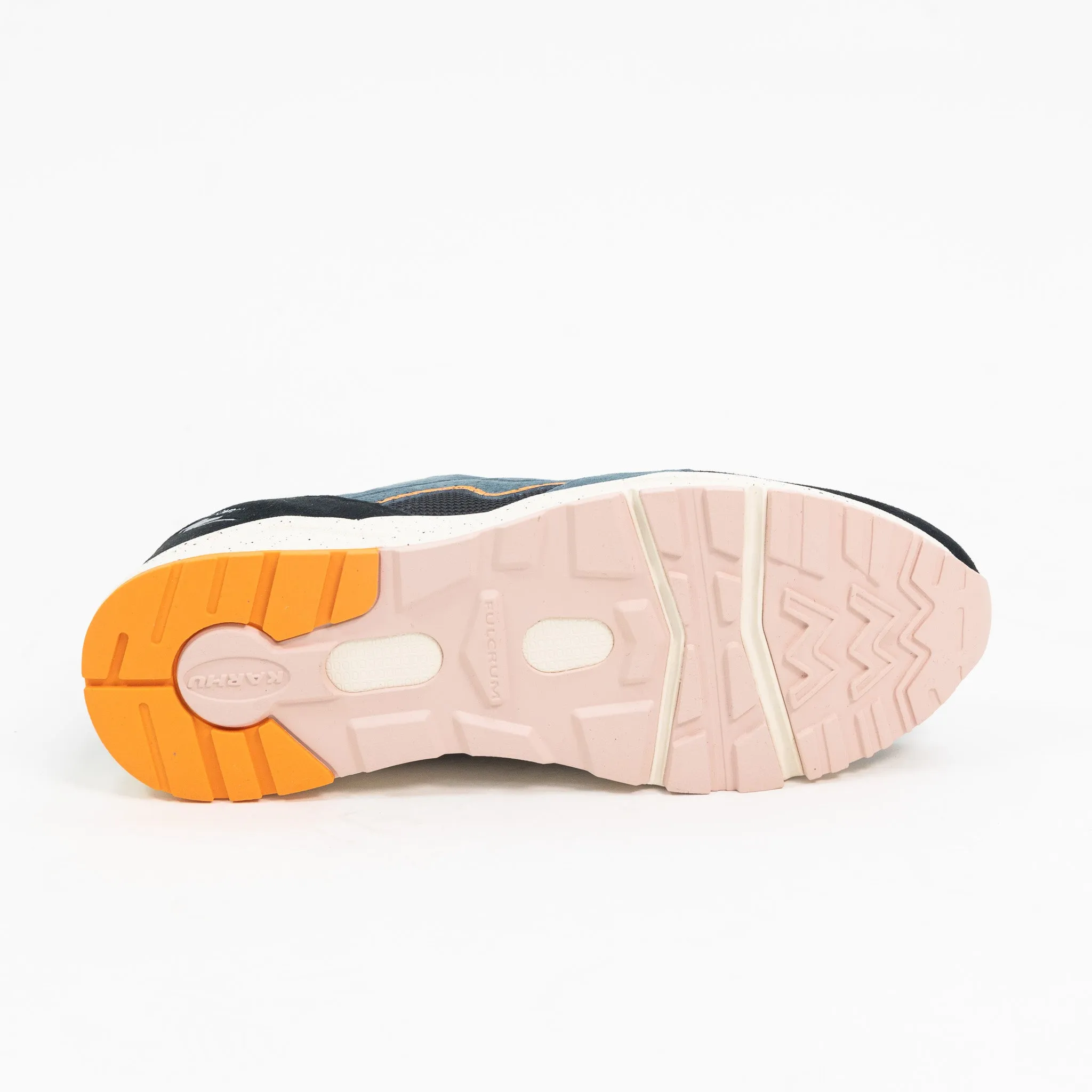 Karhu Aria 95 - Jet Black/Stormy Weather