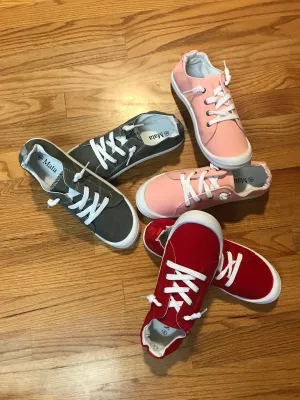 Mata Sneakers (Multiple Colors)