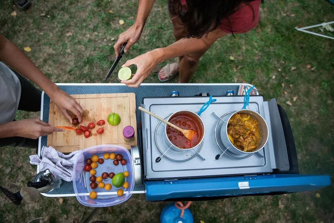 MEUBLE DE CUISINE PLIABLE POUR LE CAMPING