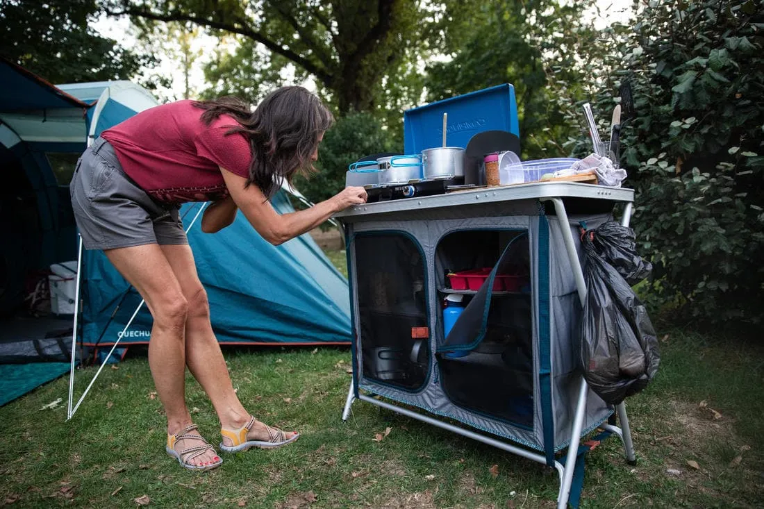 MEUBLE DE CUISINE PLIABLE POUR LE CAMPING