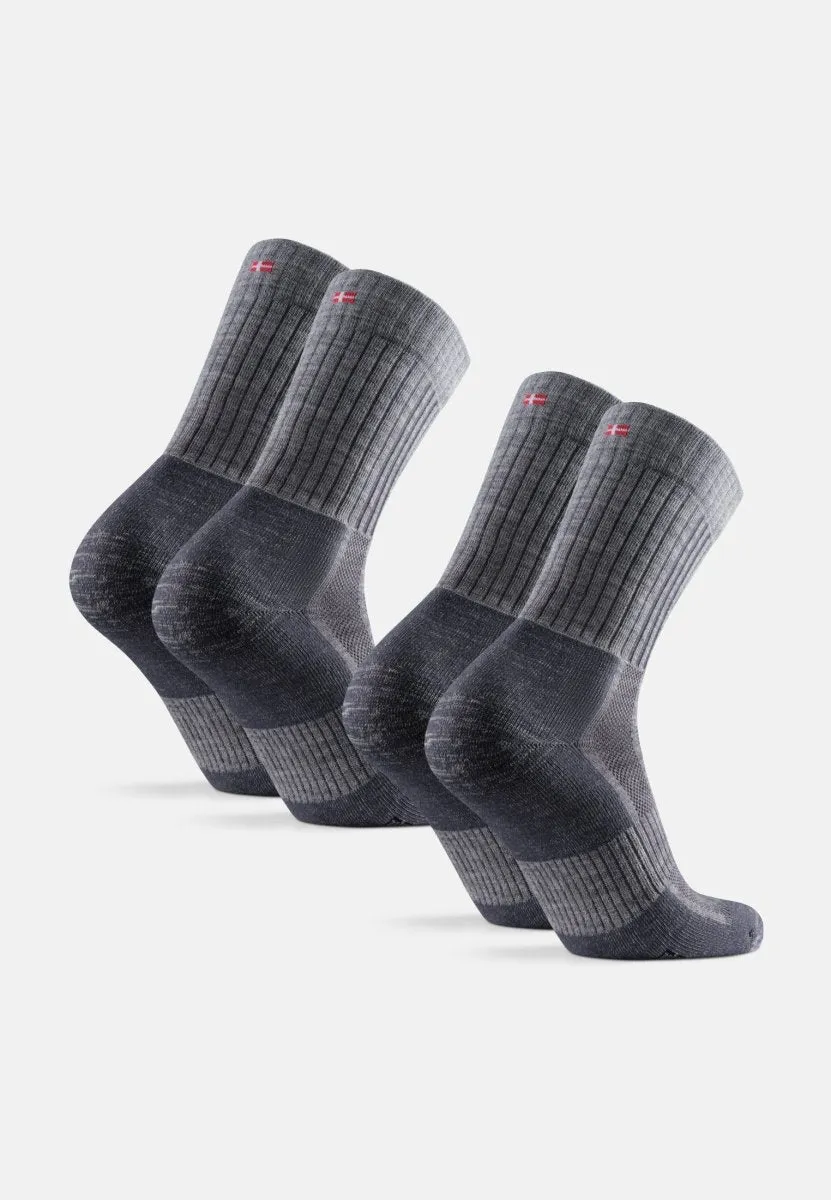 PREMIUM HIKING SOCKS