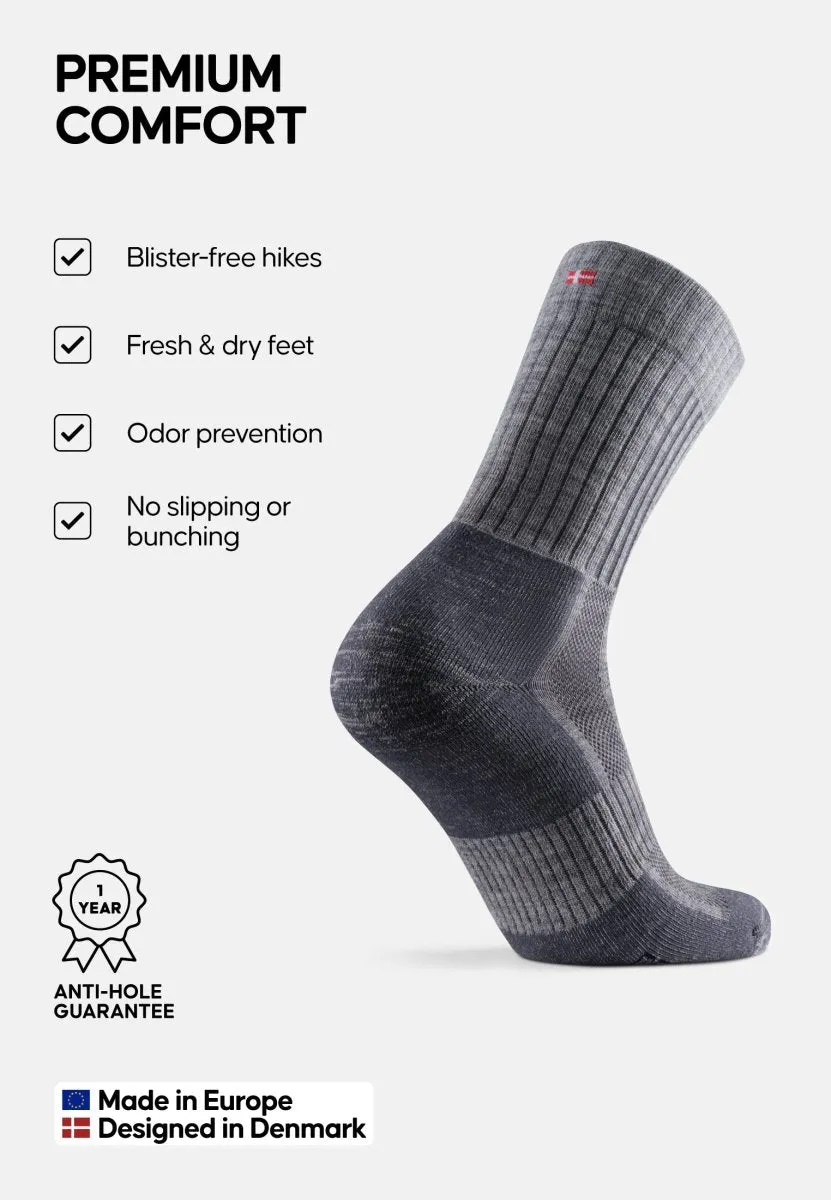 PREMIUM HIKING SOCKS