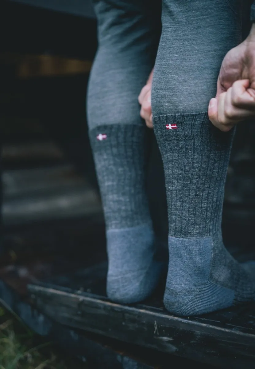 PREMIUM HIKING SOCKS