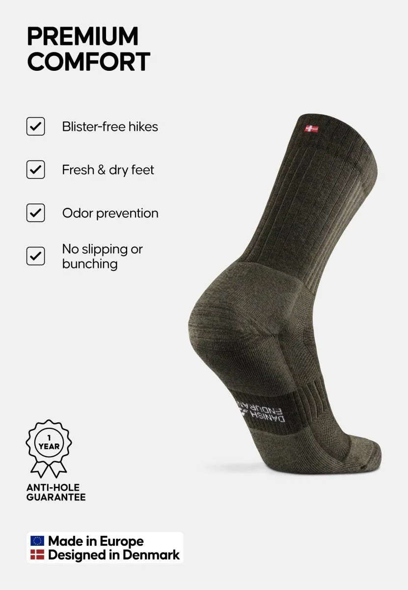 PREMIUM HIKING SOCKS