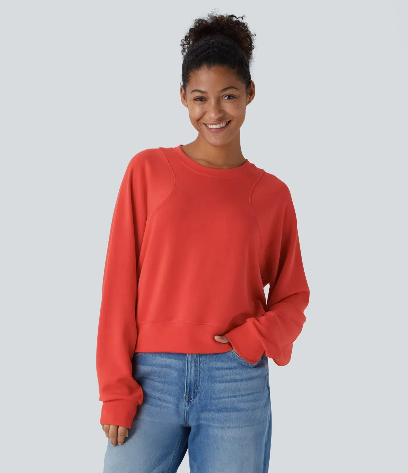 Round Neck Raglan Sleeve Sweatshirt | Casual & Comfortable