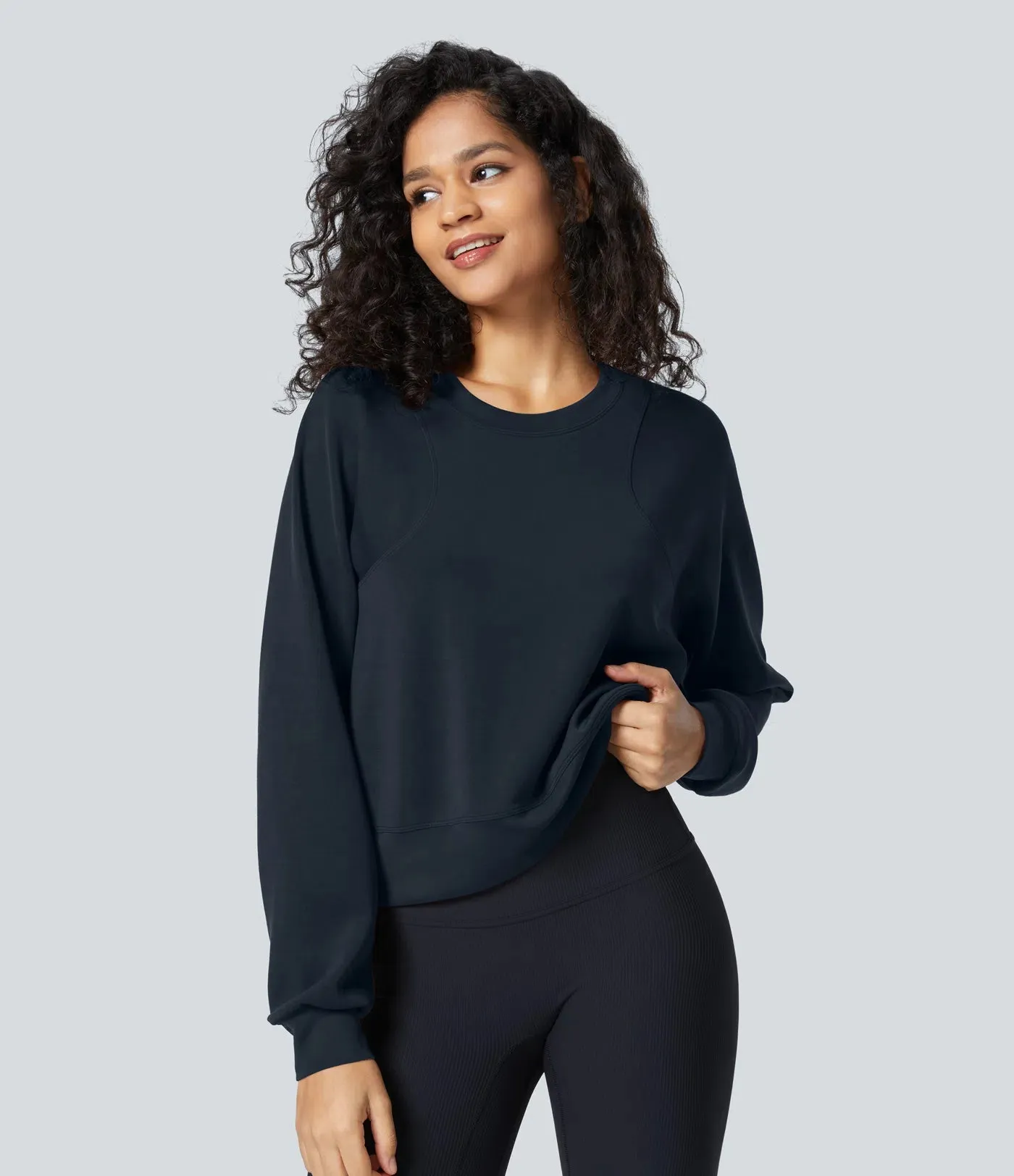 Round Neck Raglan Sleeve Sweatshirt | Casual & Comfortable